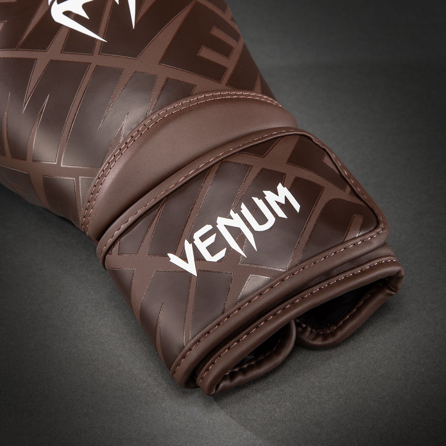 Venum Contender 1.5 XT 3D ボクシンググローブ - ダークブラウン