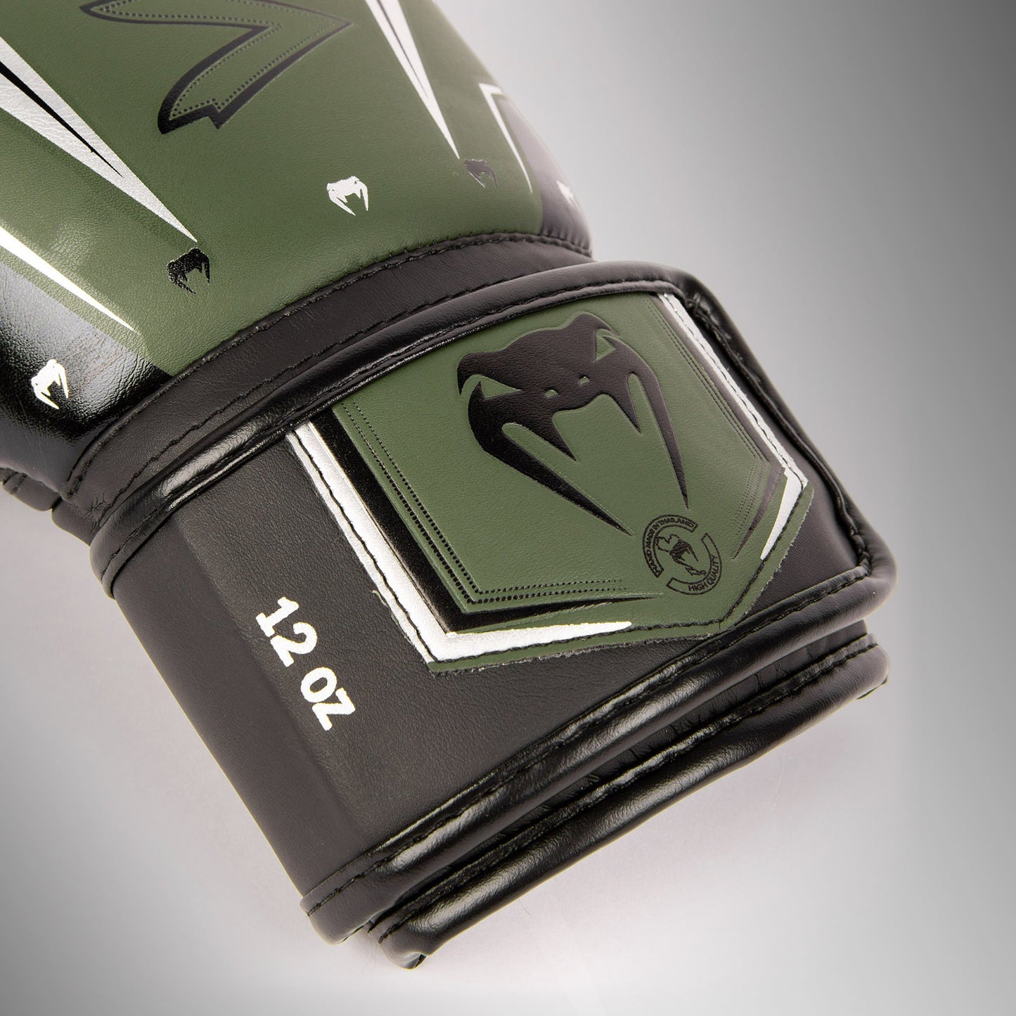 Venum Elite Evoボクシンググローブ - カーキ・/シルバー