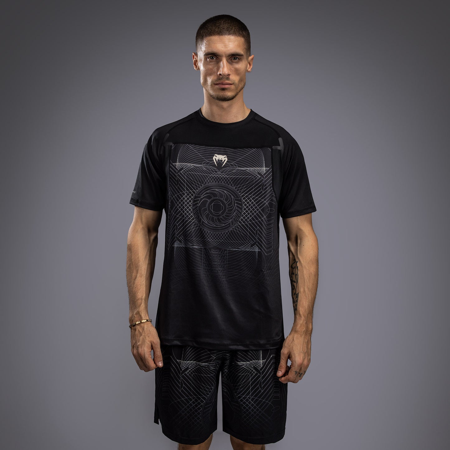 Venum G-Fit Air ドライテックTシャツ メンズ - ディープブラック/デザートサンド