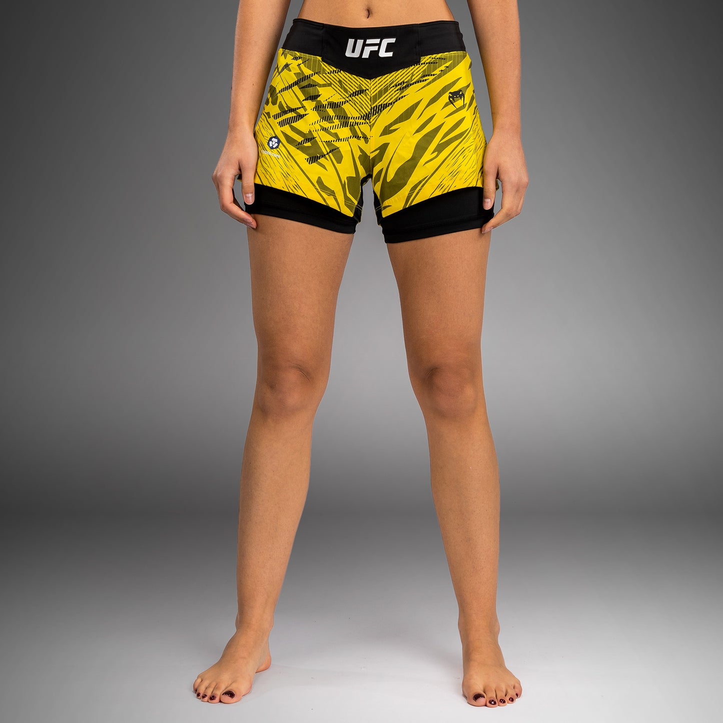 UFC Fusion by Venum Authentic Fight Night レスリングショーツ（女性用） - イエロー