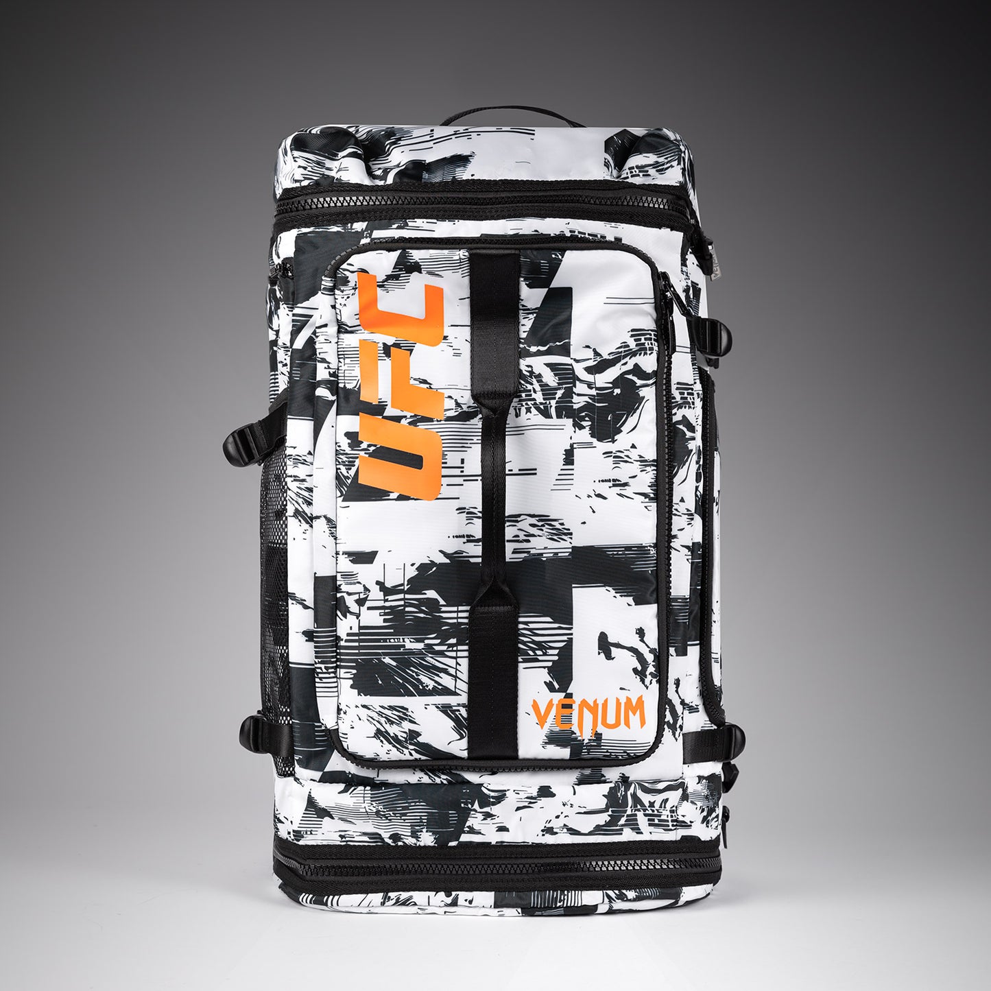 UFC Zenith by Venum Authentic Fight Week スポーツバッグ - ホワイト