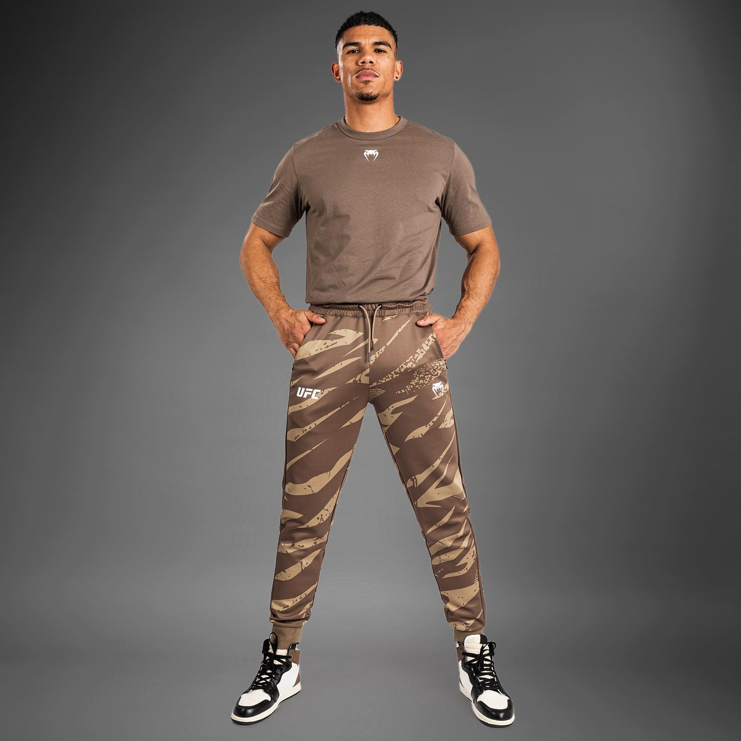 UFC Adrenaline By Venum Fight Week 男性用パンツ - Desert Camo