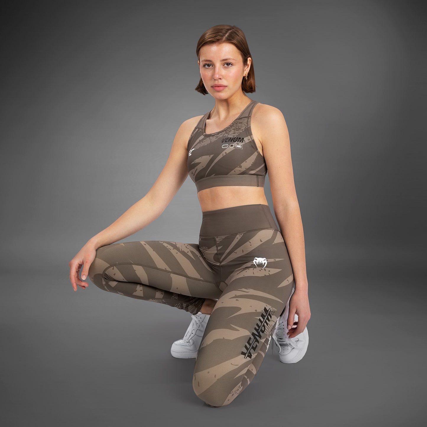 UFC Adrenaline By Venum Fight Week - 女性用パフォーマンスタイツ - Desert Camo