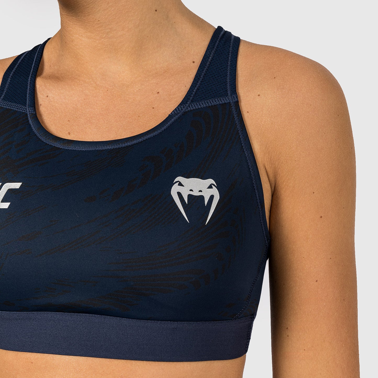 UFC Fusion by Venum Fight Week スポーツブラ（女性用） - オーシャニックブルー