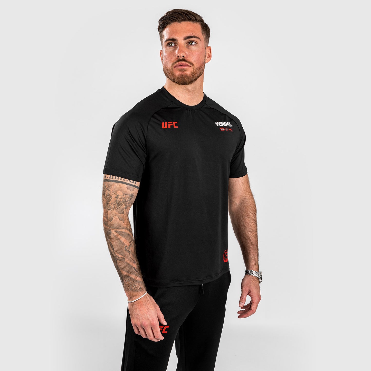 UFC Adrenaline by Venum Fight Week メンズ・ドライテックTシャツ - ブラック