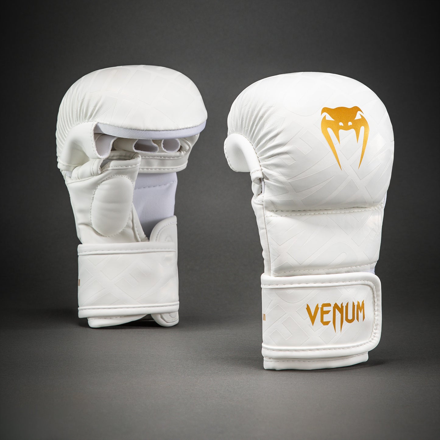 Venum Contender 1.5 XT 3D スパーリンググローブ - ホワイト/ゴールド