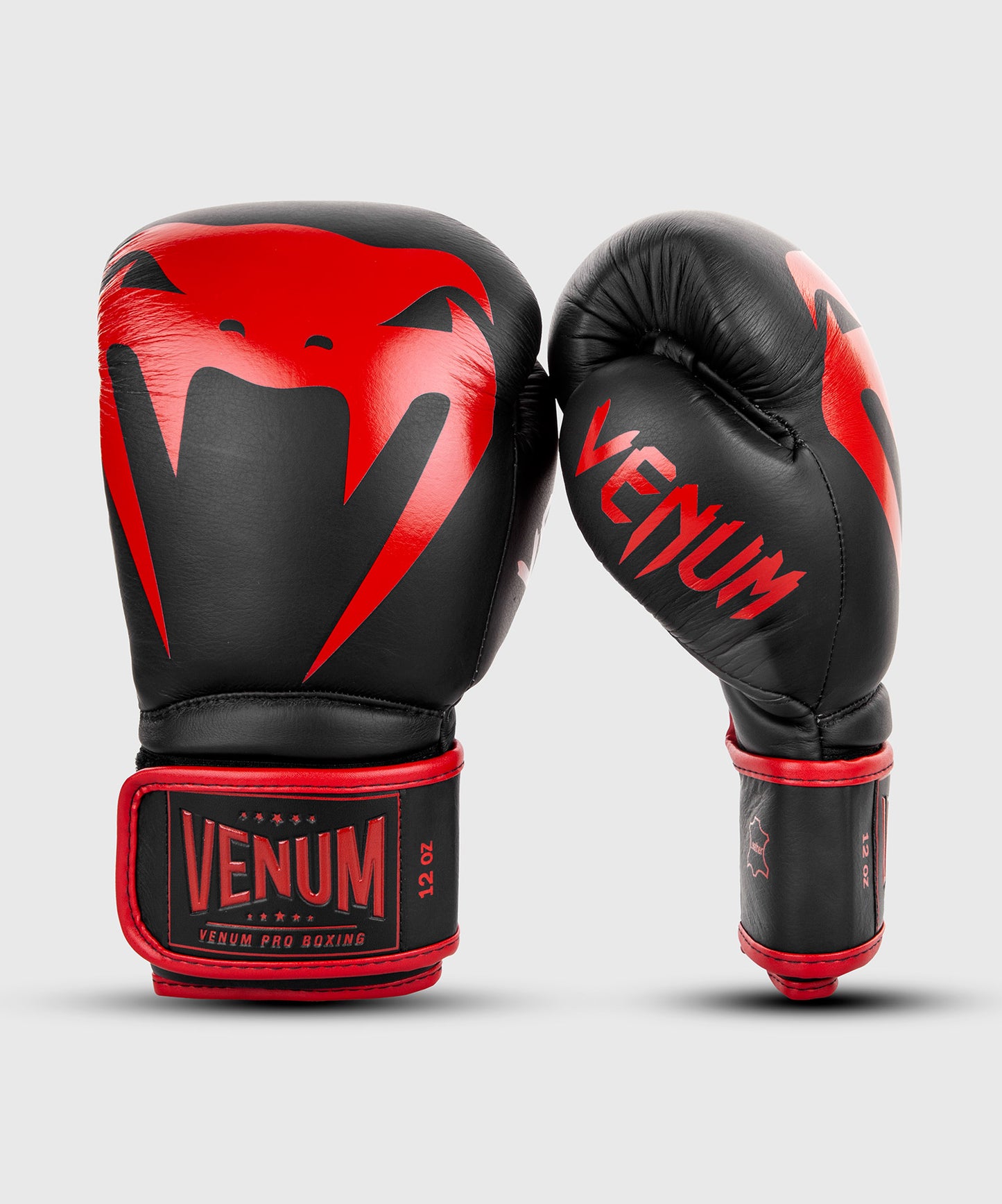 Venum Giant 2.0 Pro ボクシンググローブ マジックテープ式 - ブラック/レッド