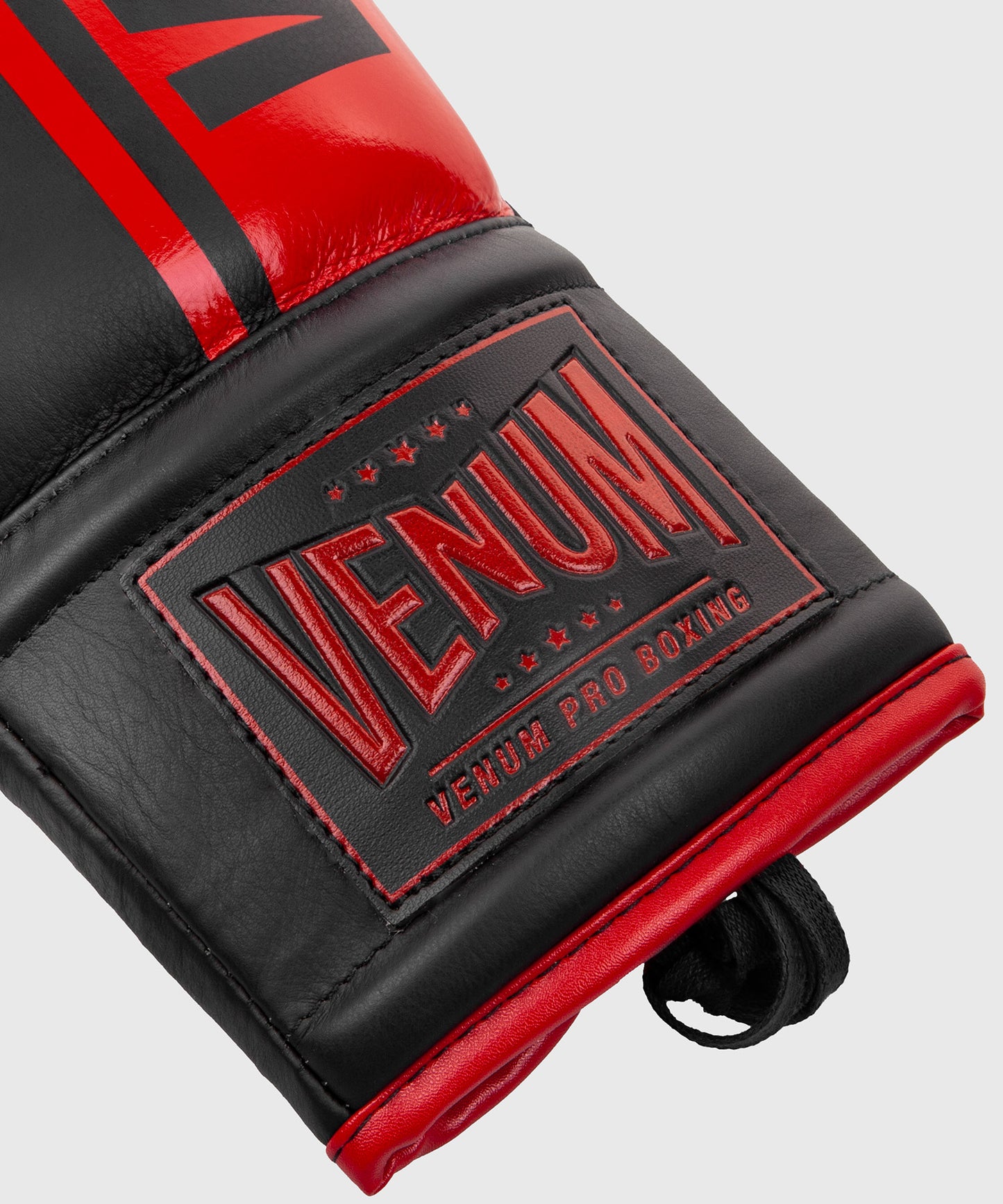 VENUM-03806-100 - ブラック/レッド