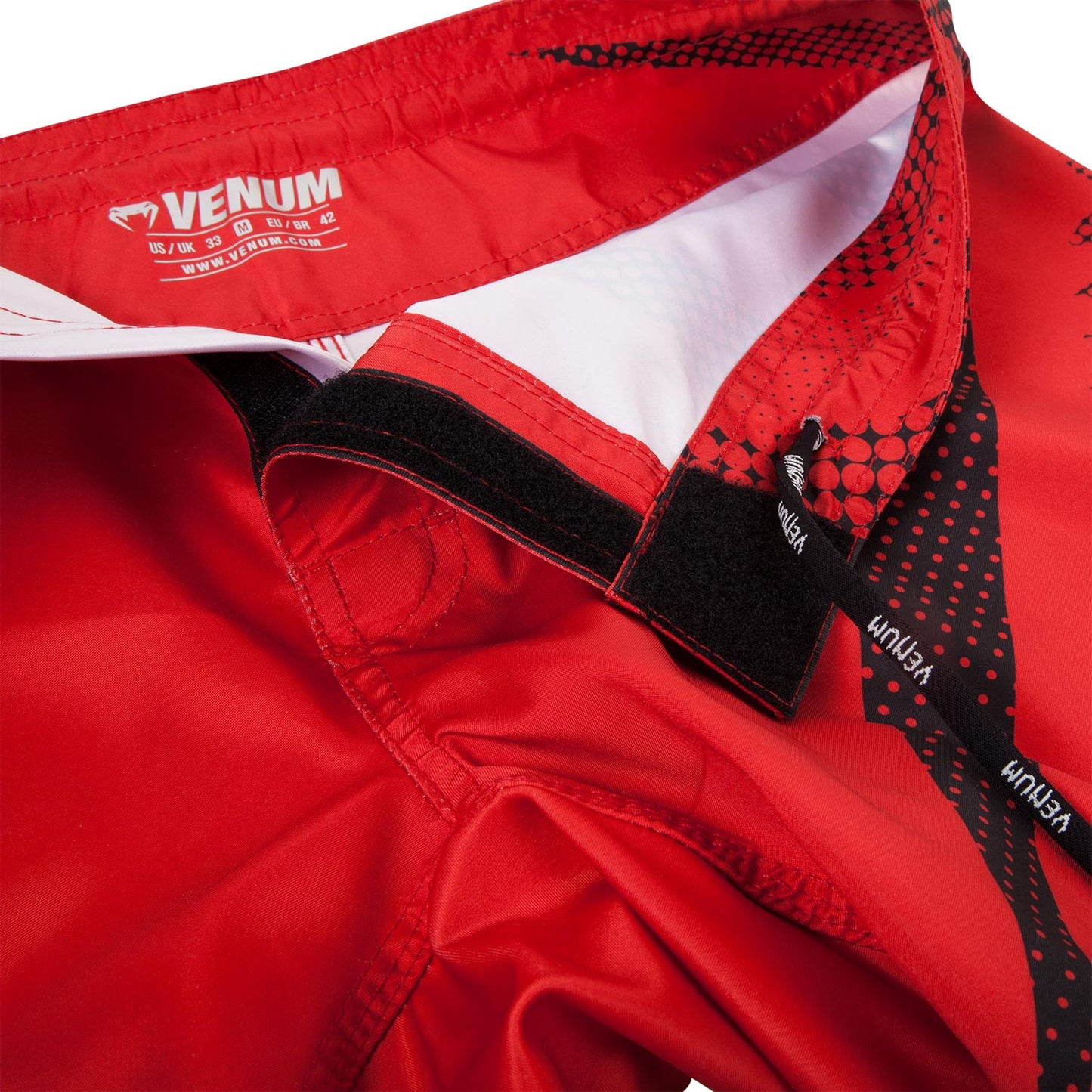 Venum Jaws ファイトショーツ - レッド