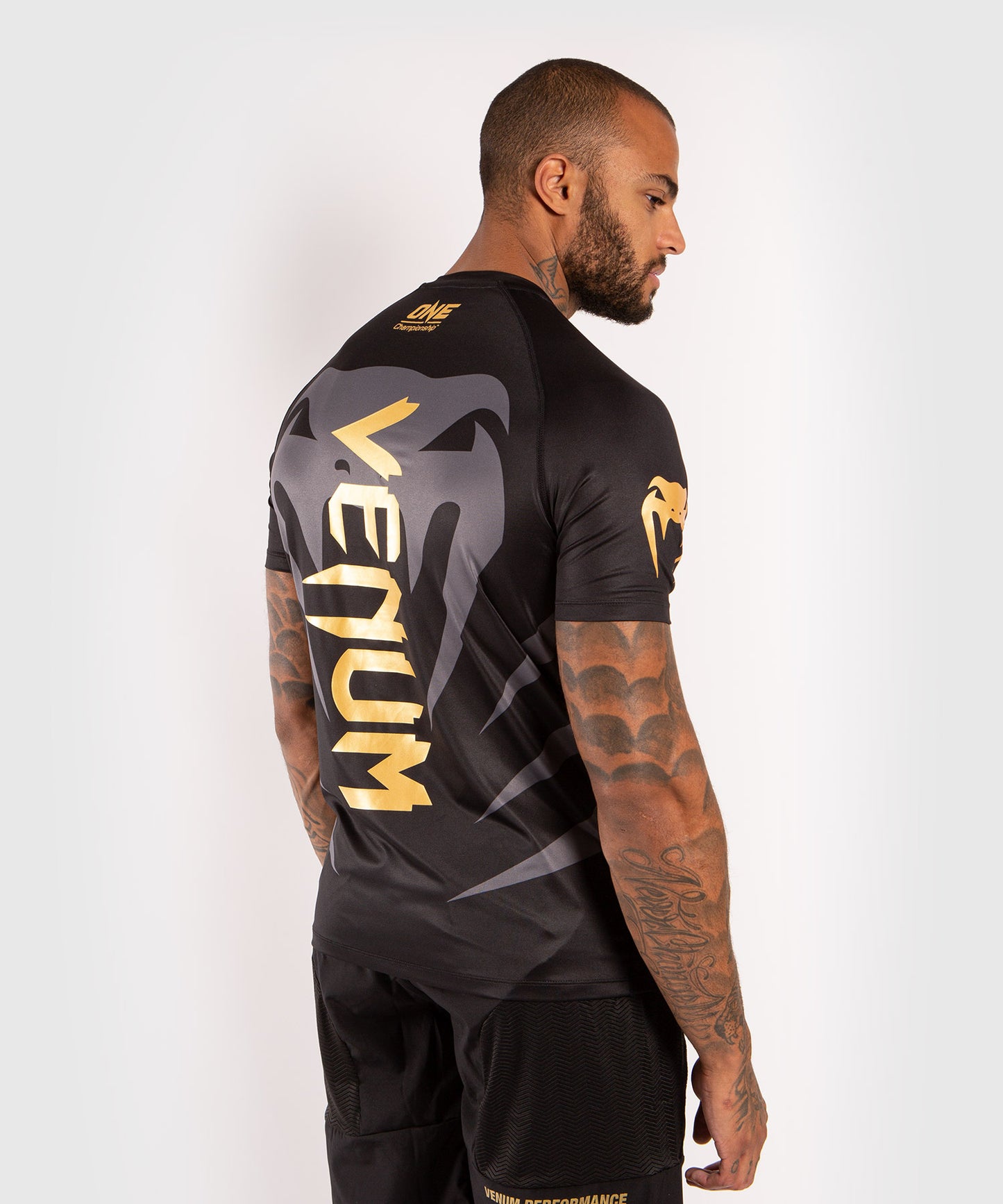 ドライテックONE FC Tシャツ - ブラック/ゴールド