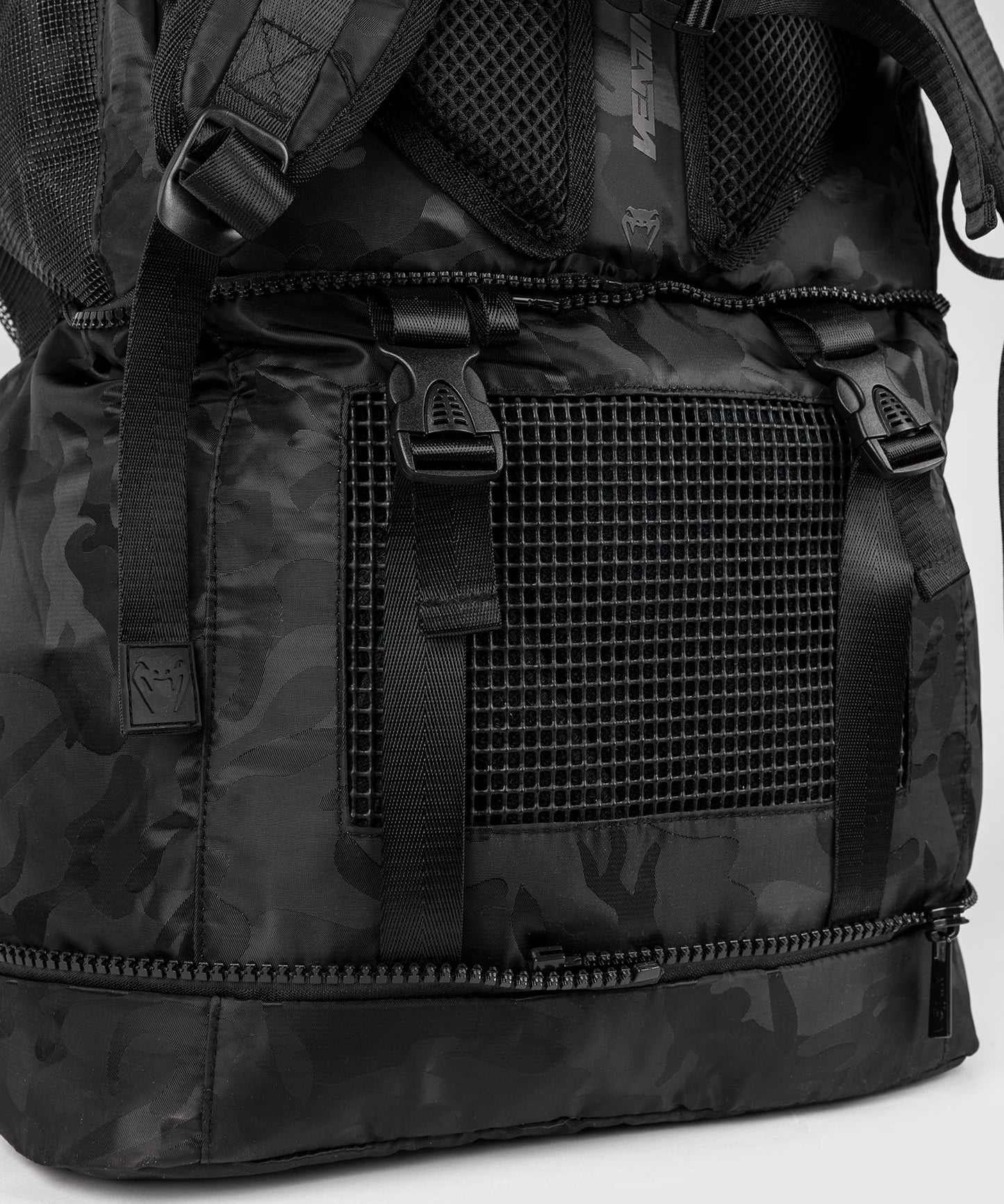 Venum Challenger Xtrem BackPack - Black/Dark Camo (ブラック/ダークカモ)