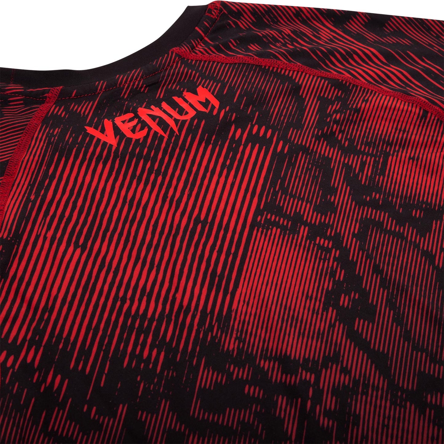 Venum Fusion コンプレッション Tシャツ（長袖） - ブラック/レッド