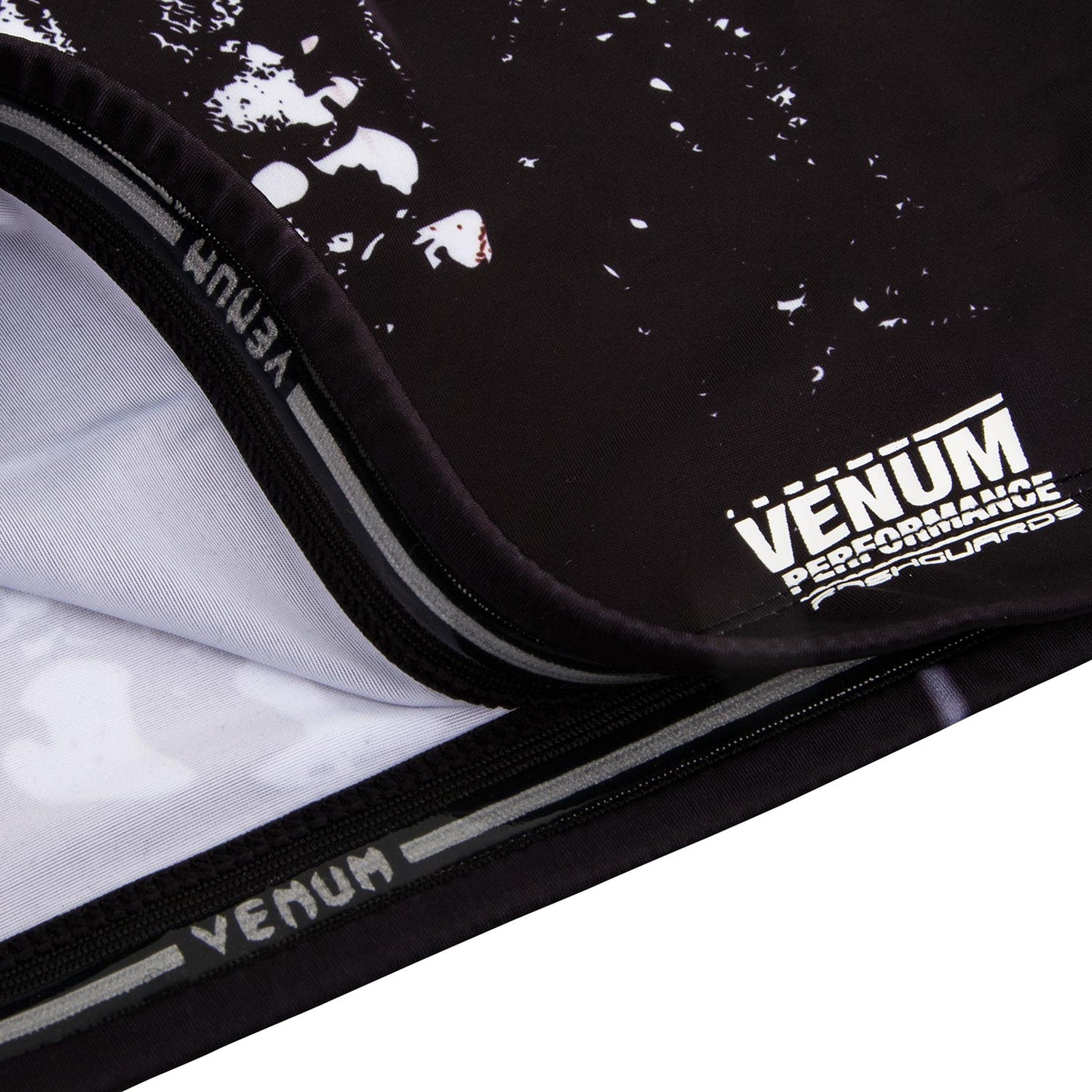 VENUM-03136-001