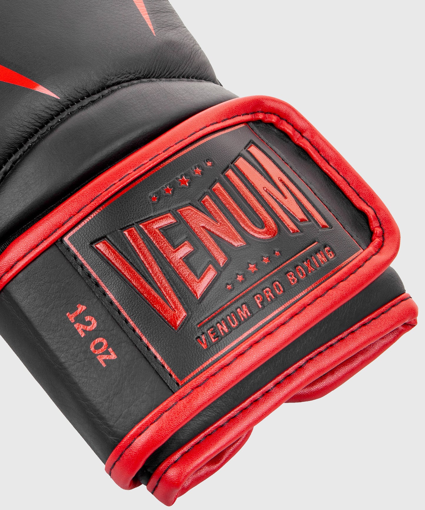 Venum Giant 2.0 Pro ボクシンググローブ マジックテープ式 - ブラック/レッド