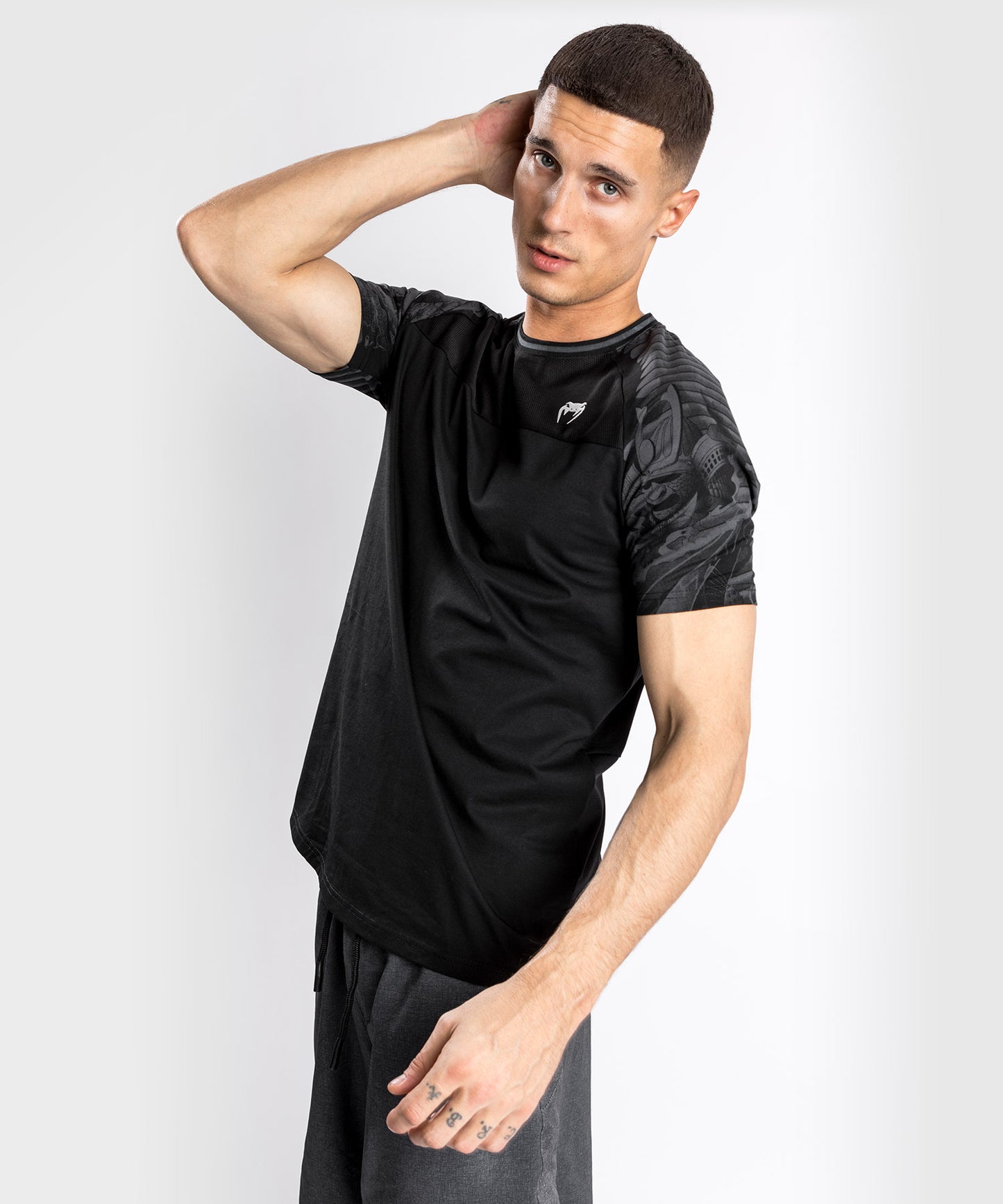 Venum YKZ21 Tシャツ - ブラック/ブラック