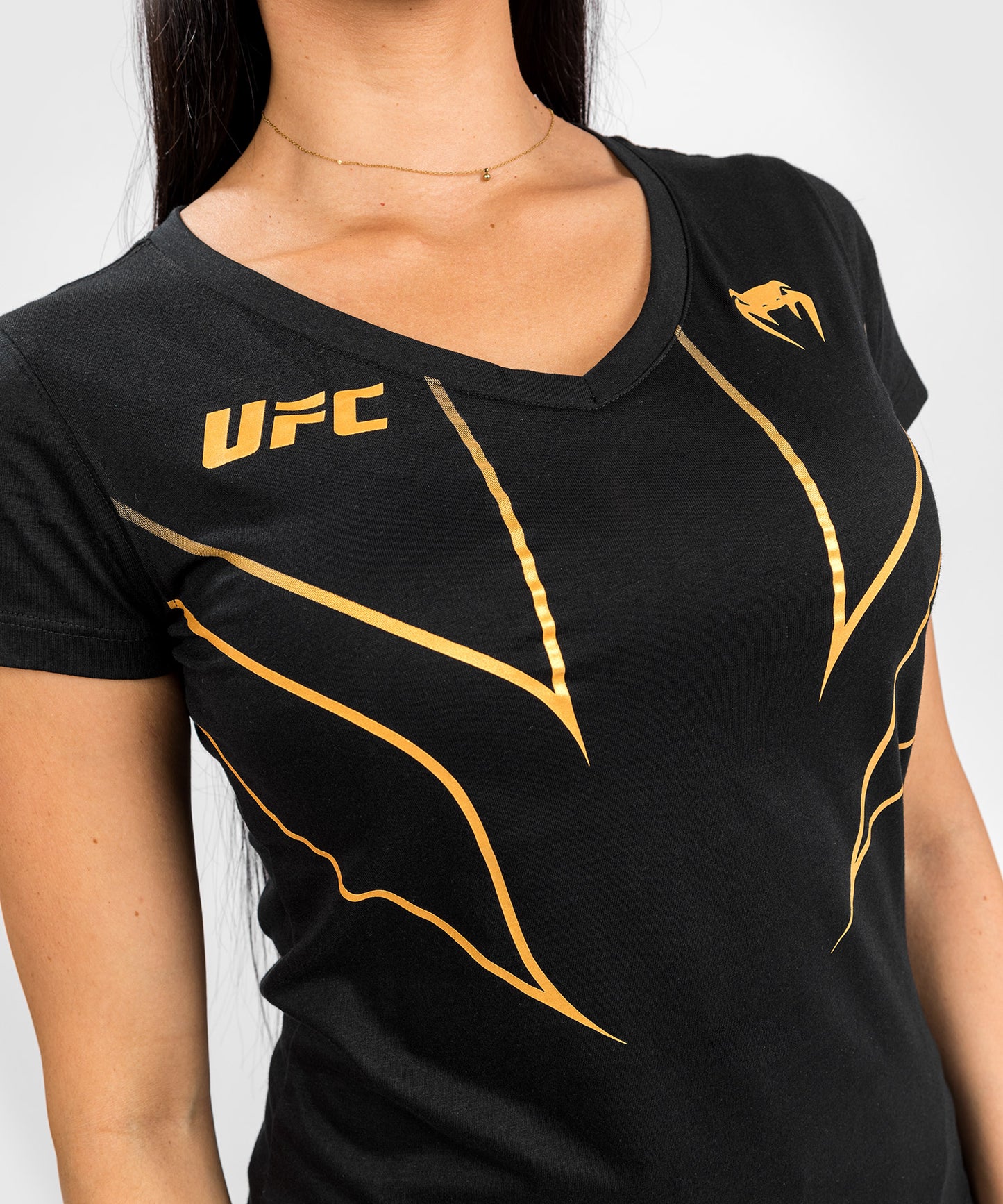 UFC Venum Fight Night 2.0 レプリカ 女性用Tシャツ - Champion