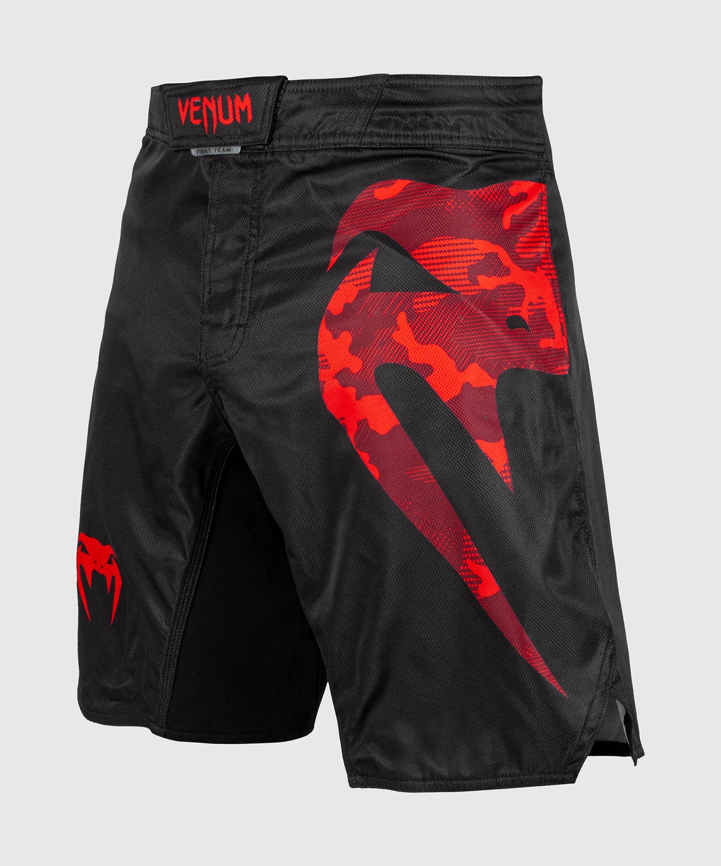 Venum Light 3.0 ファイトショーツ - ブラック/レッド
