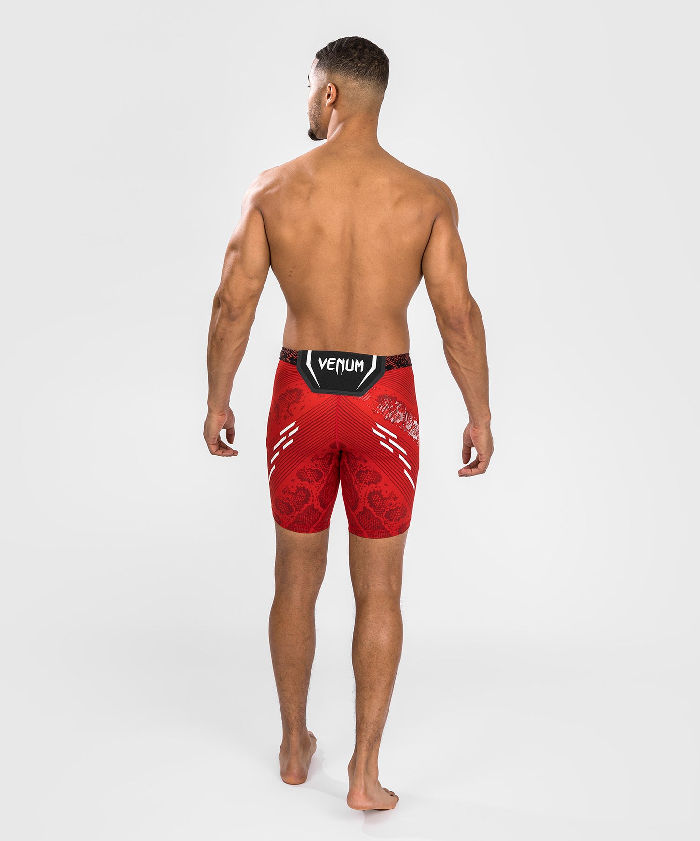 UFC Adrenaline by Venum Authentic Fight Night メンズ・ベイル・トゥード・ショート - レッド