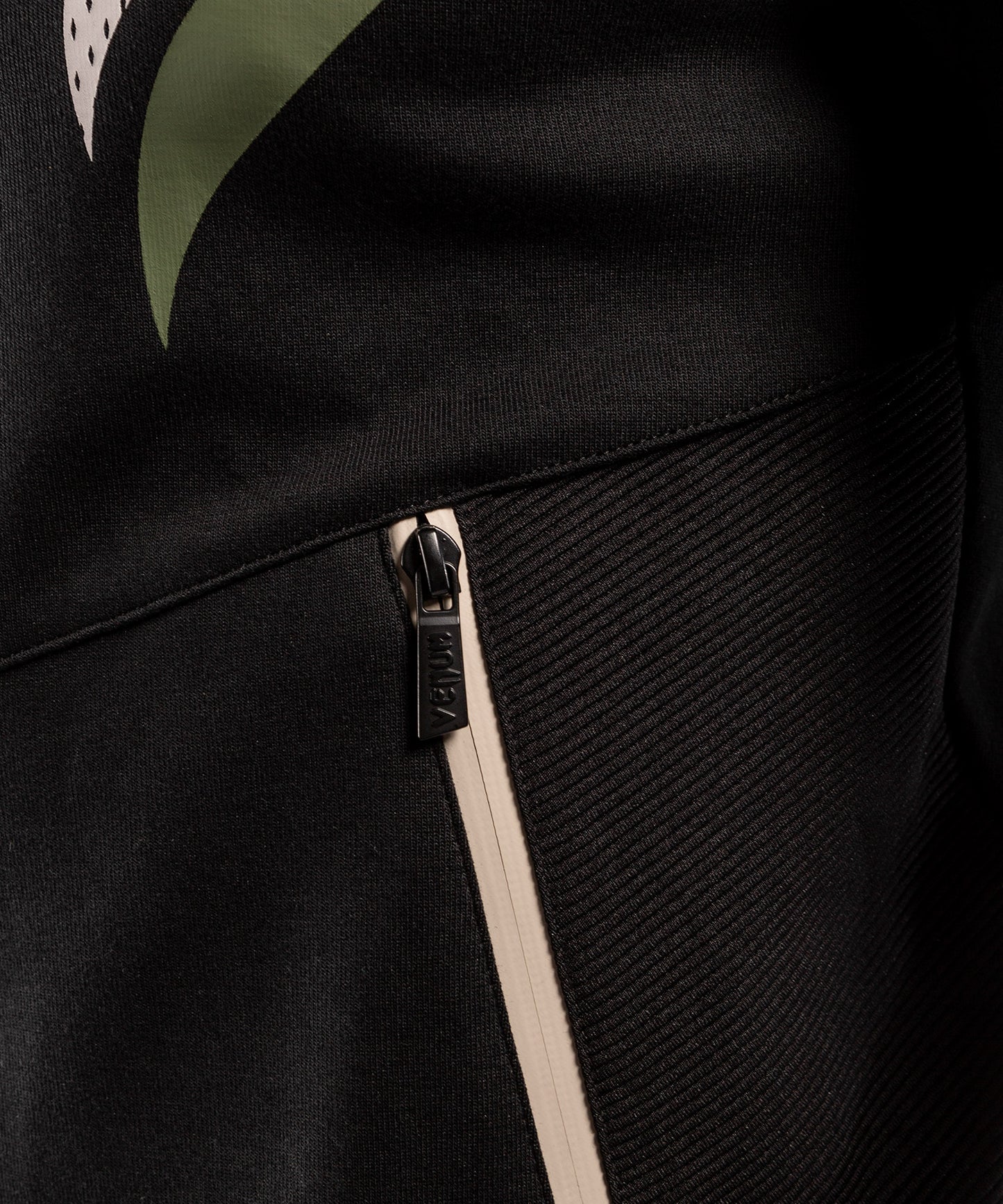 ONEFCインパクトパーカー - ブラック/カーキ