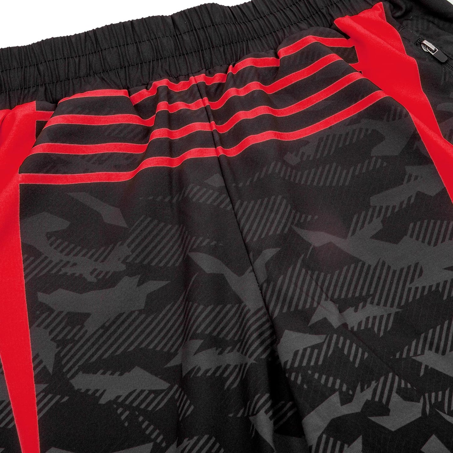 Venum Okinawa 2.0 トレー二ングショーツ - ブラック/レッド