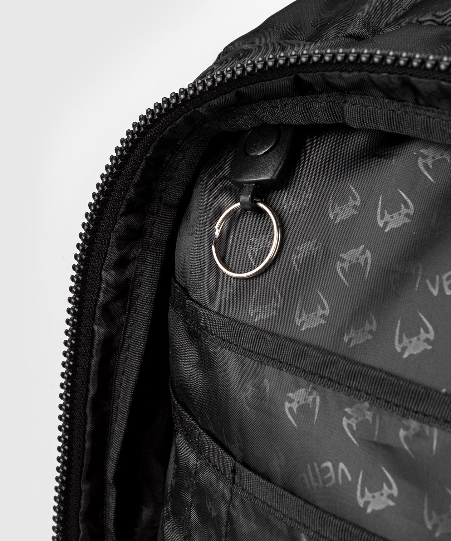 Venum Challenger Pro BackPack - Black/Dark Camo (ブラック/ダークカモ)