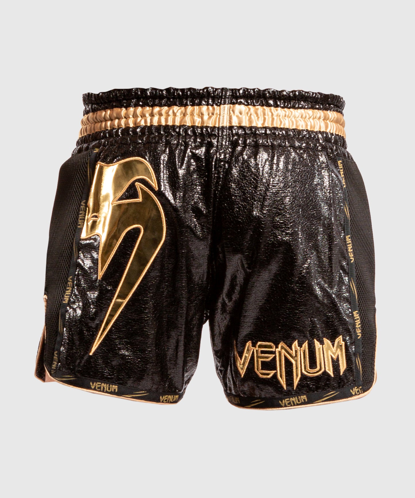 Venum Giant Foil ムエタイショーツ