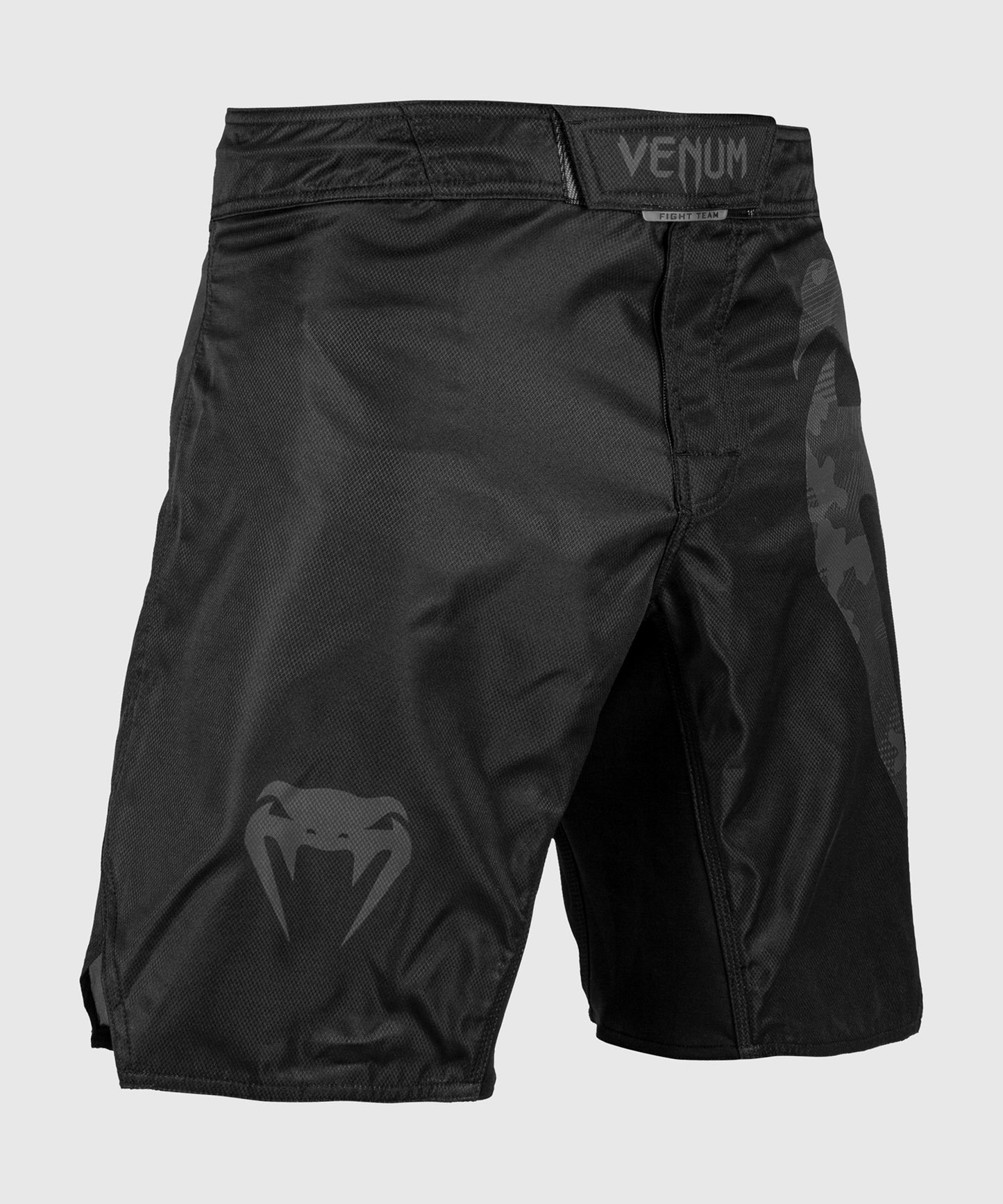 Venum Light 3.0 ファイトショーツ - ブラック/ダーク・カモ