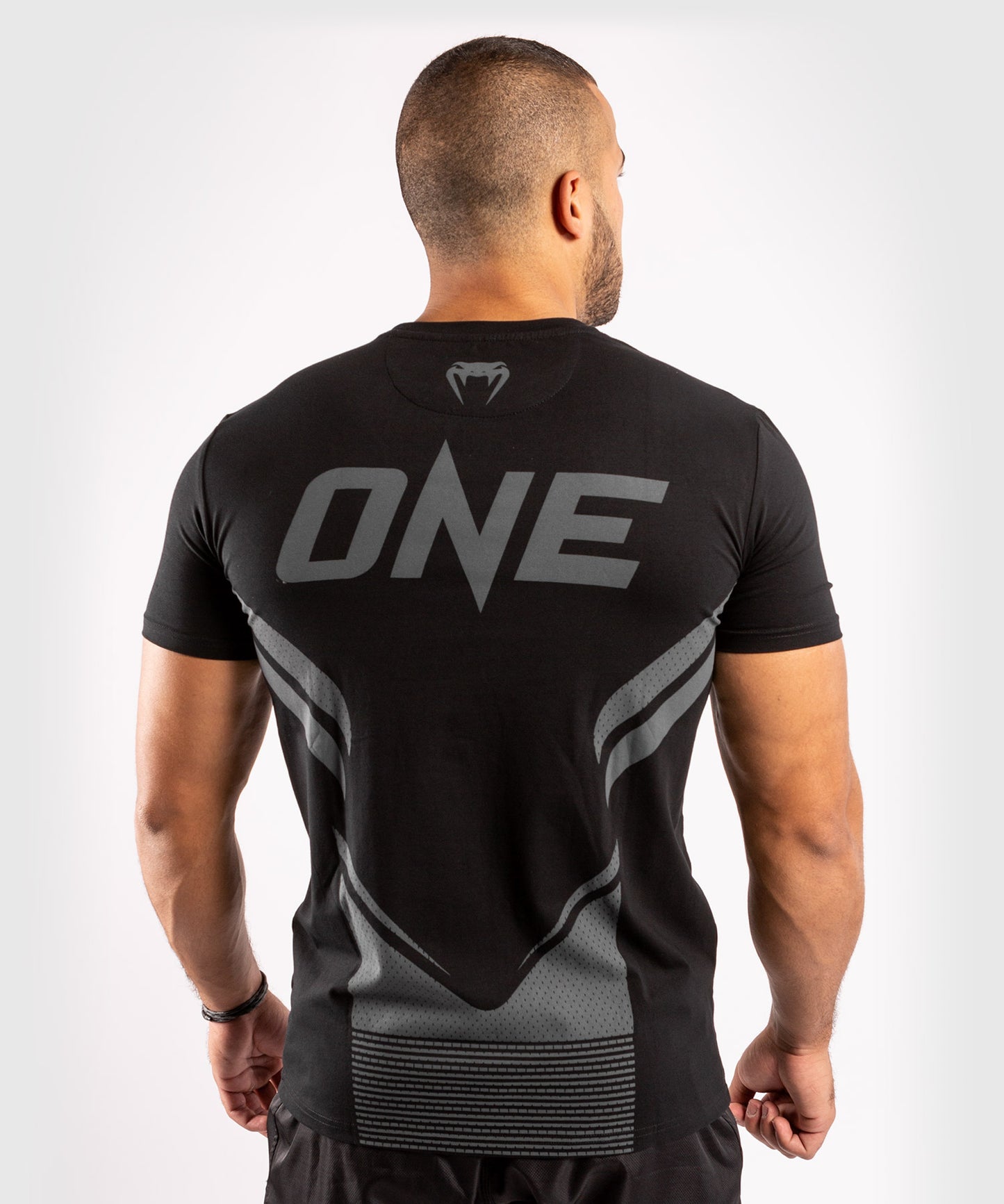 ONEFCインパクトTシャツ - ブラック/ブラック