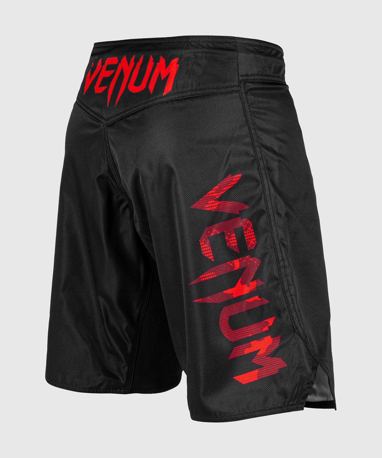 Venum Light 3.0 ファイトショーツ - ブラック/レッド