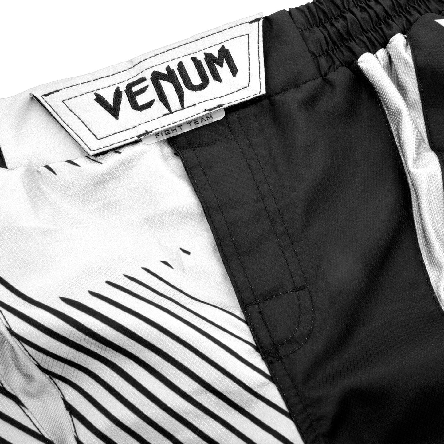 Venum NoGi 2.0 ファイトショーツ - ブラック/ホワイト