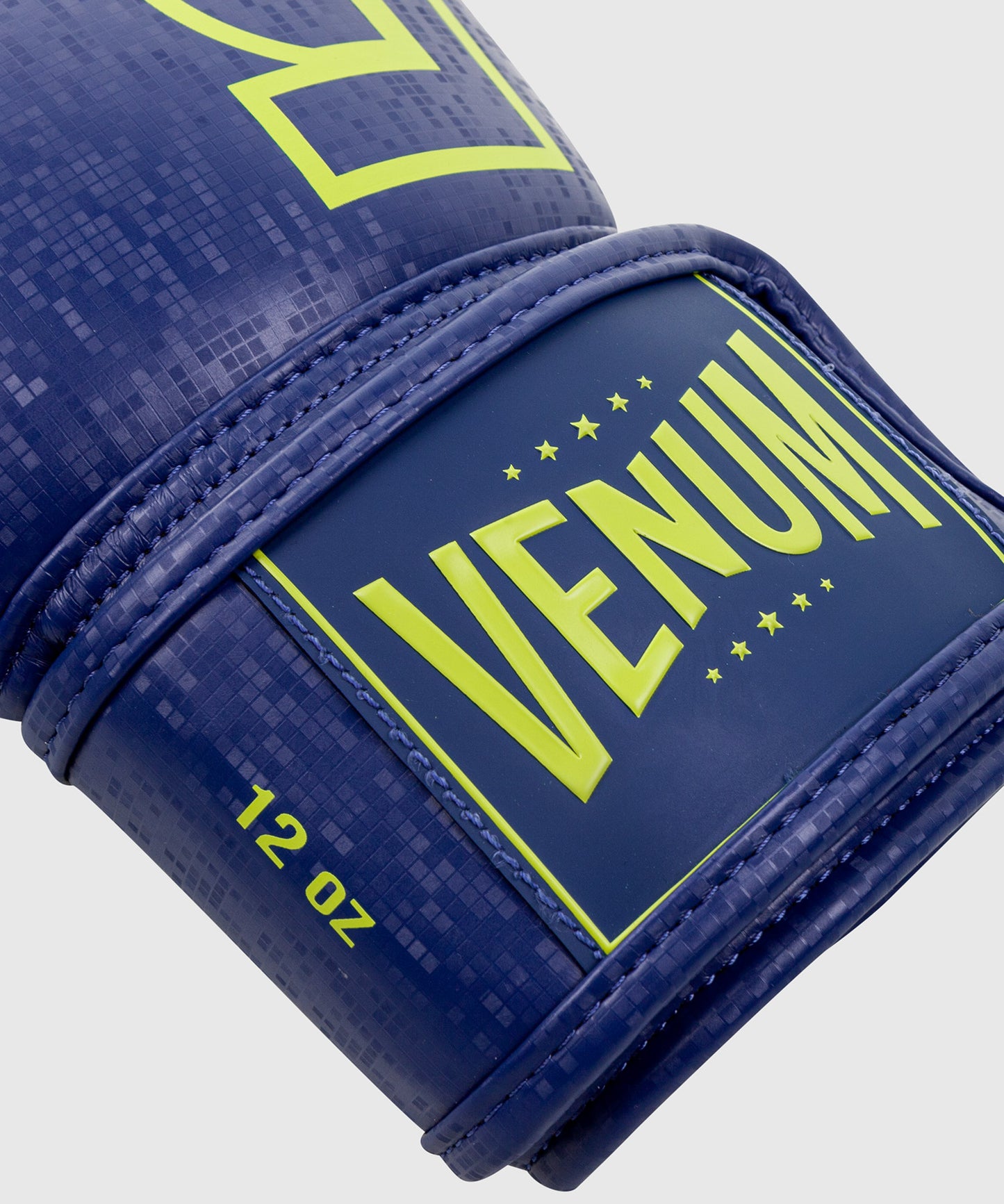 Venum Origins ボクシンググローブ（ロマチェンコ版）