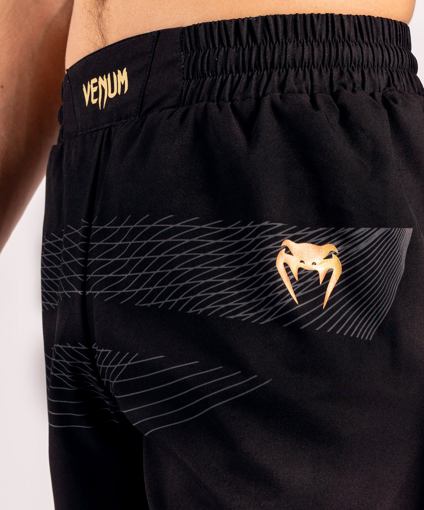 Venum Club 182 トレーニングショートパンツ - ブラック/ゴールド