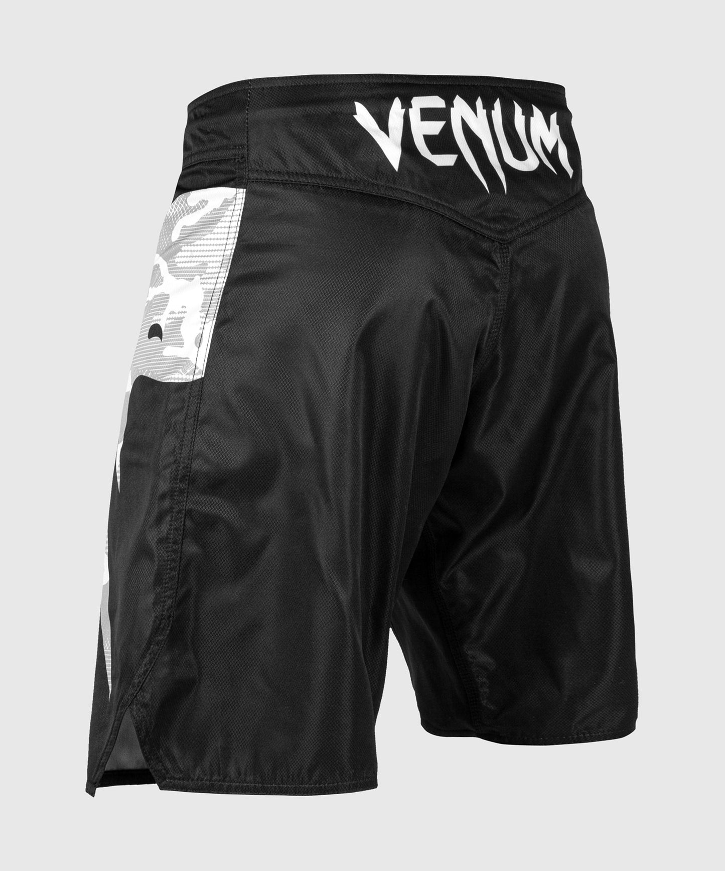 Venum Light 3.0 ファイトショーツ - ブラック/ホワイト・カモ