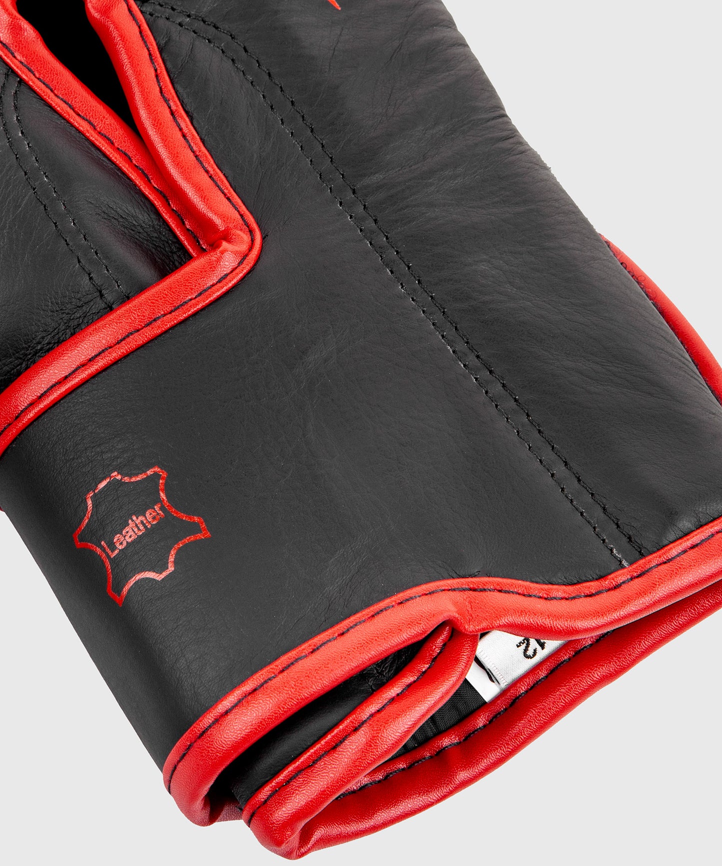 Venum Giant 2.0 Pro ボクシンググローブ マジックテープ式 - ブラック/レッド