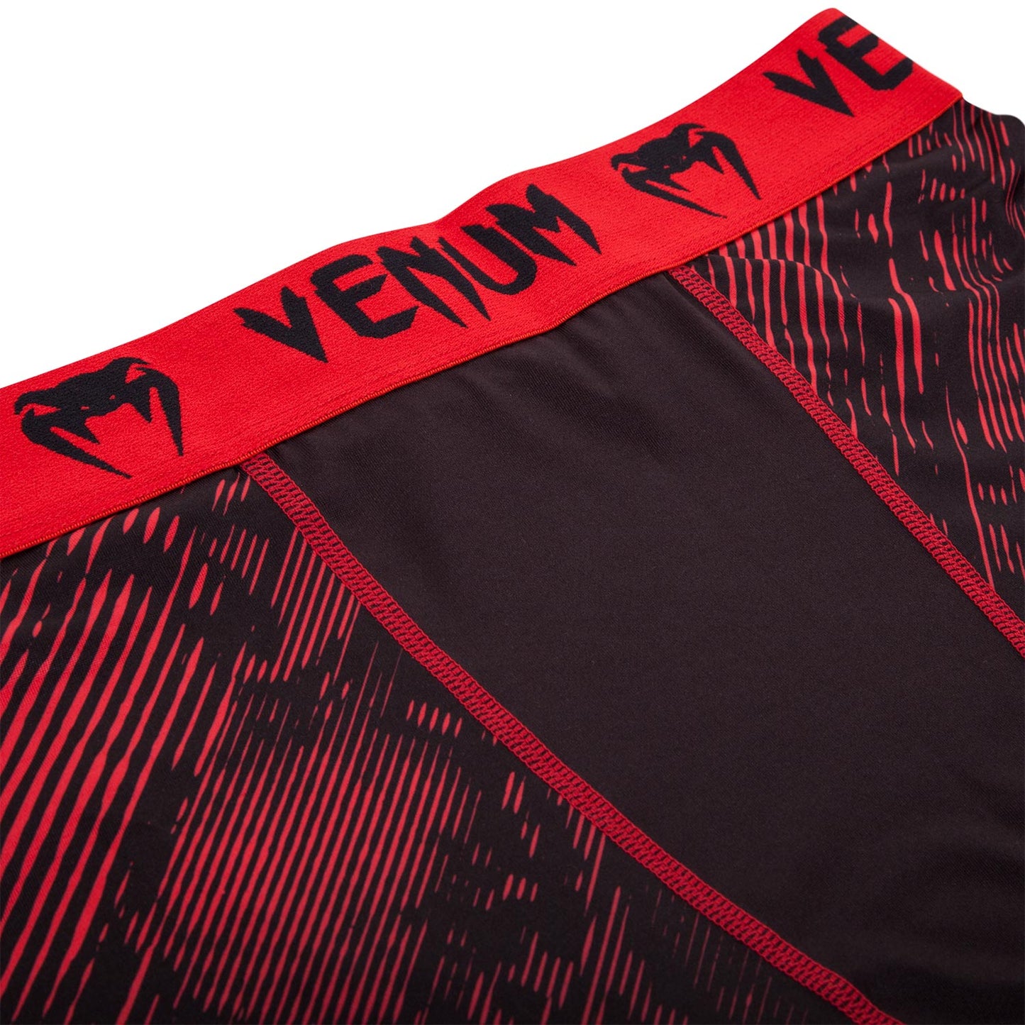 Venum Fusion コンプレッションショーツ - ブラック/レッド