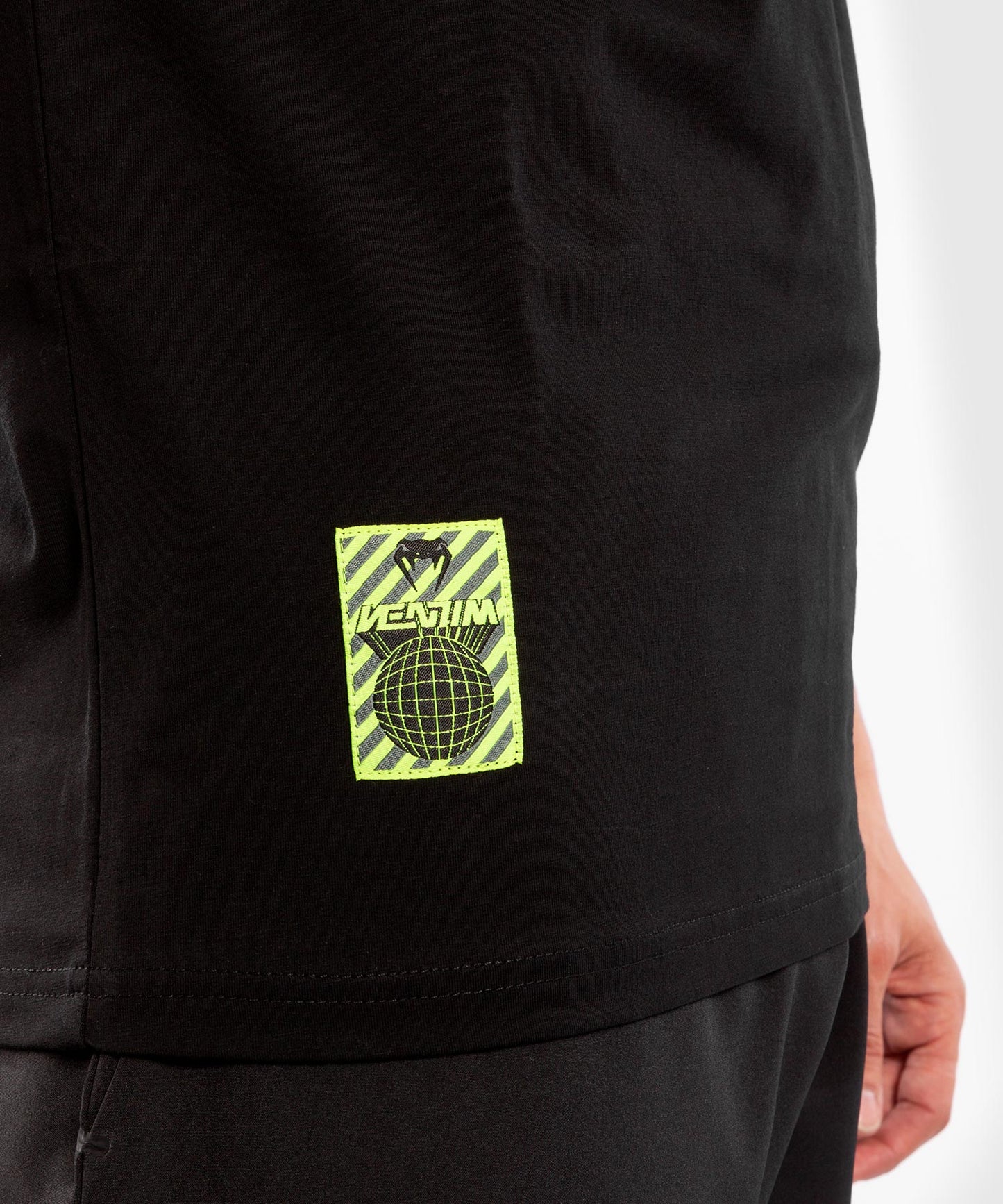 VenumストライプTシャツ - 黒