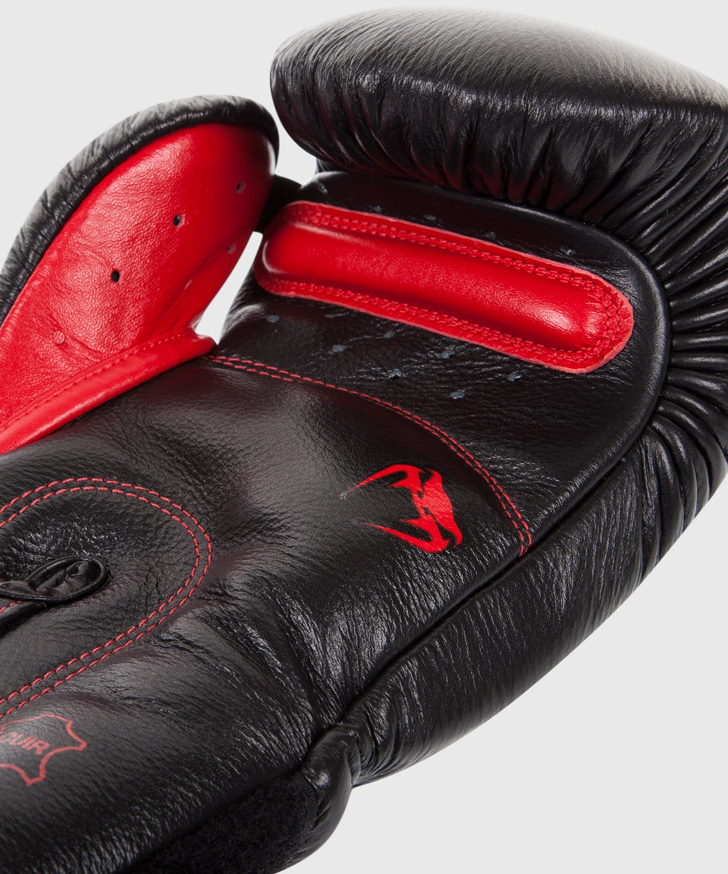 Venum Giant 3.0 ボクシンググローブ - ナッパレザー – Venum 日本