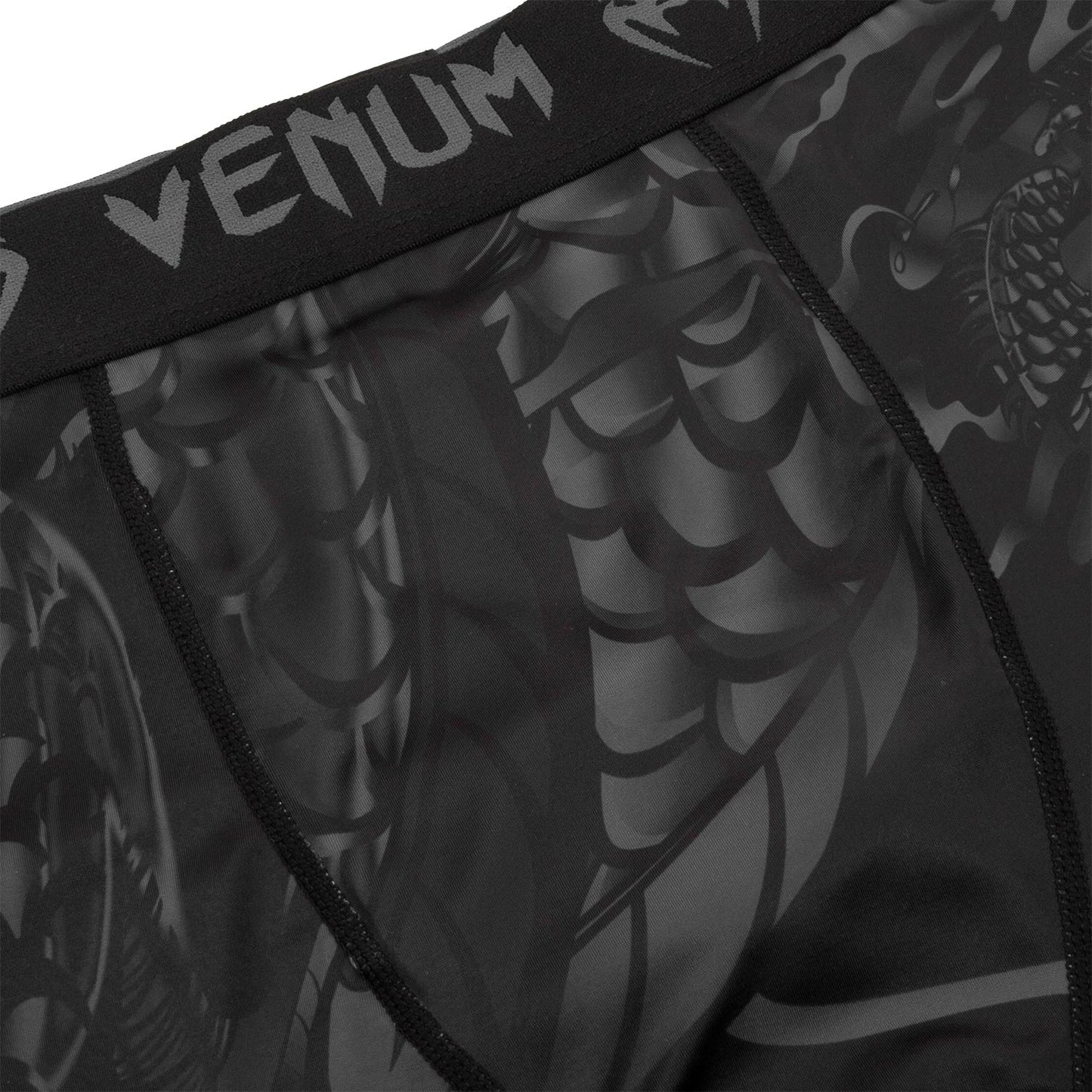 Venum Dragon's Flight コンプレッションショーツ - ブラック/ブラック