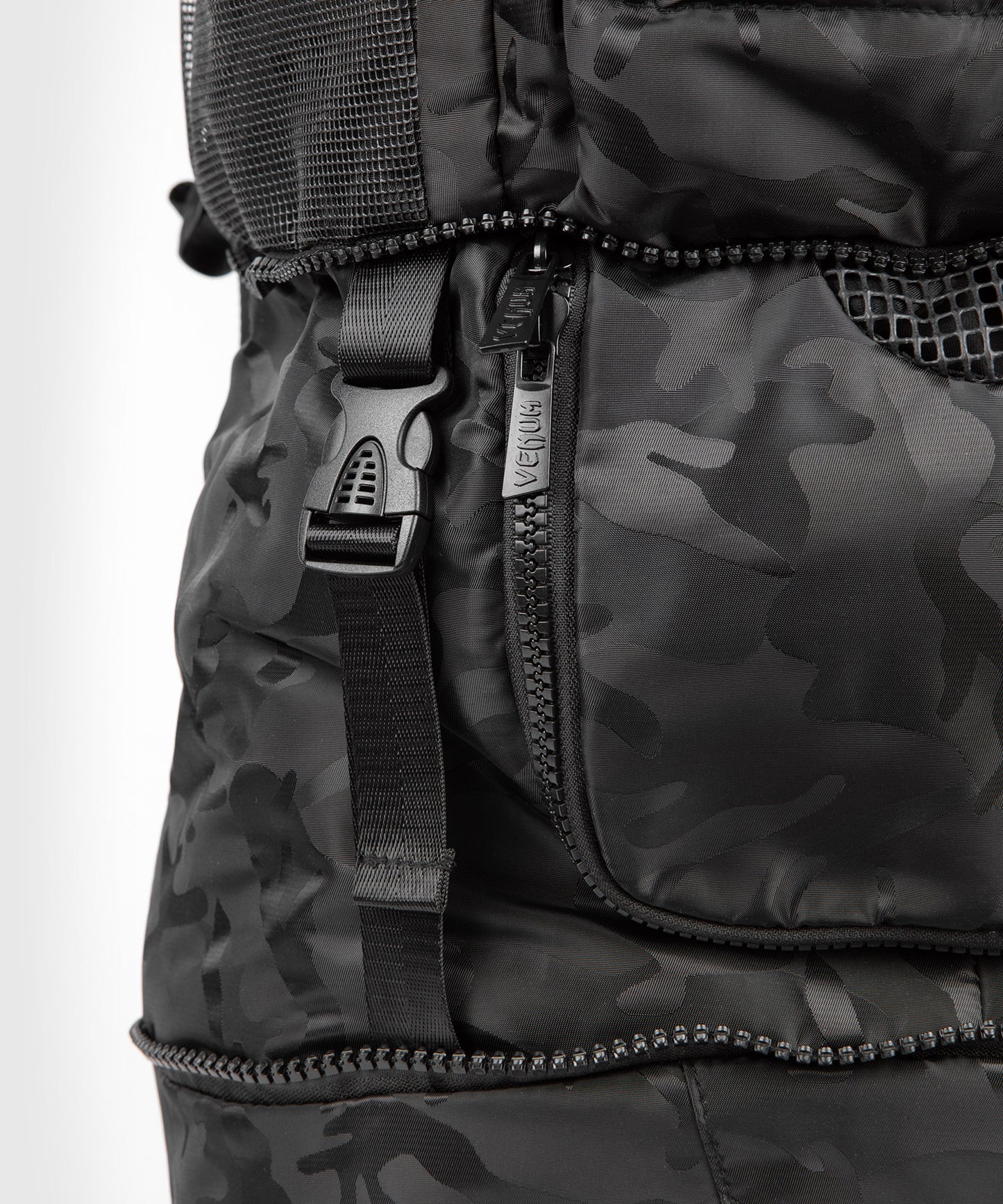 Venum Challenger Xtrem BackPack - Black/Dark Camo (ブラック/ダークカモ)