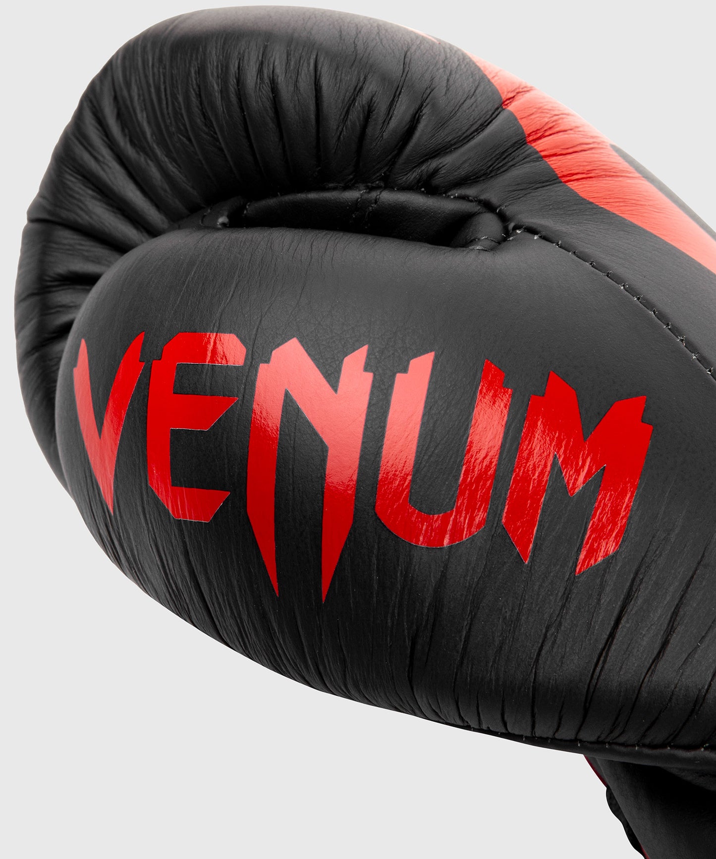 Venum Giant 2.0 Pro ボクシンググローブ - 紐付き - ブラック/レッド