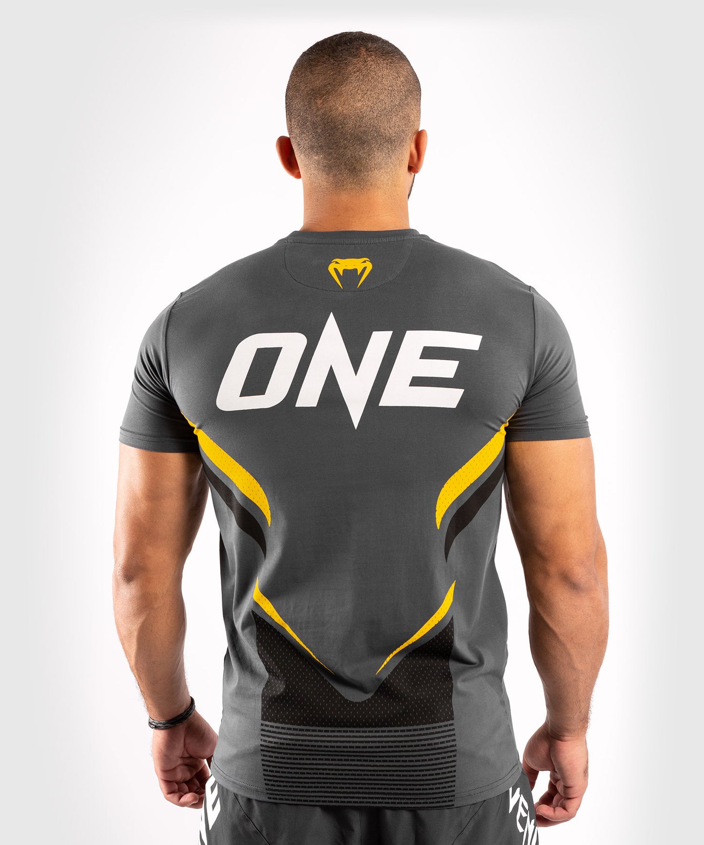 ONEFCインパクトTシャツ - グレー/イエロー