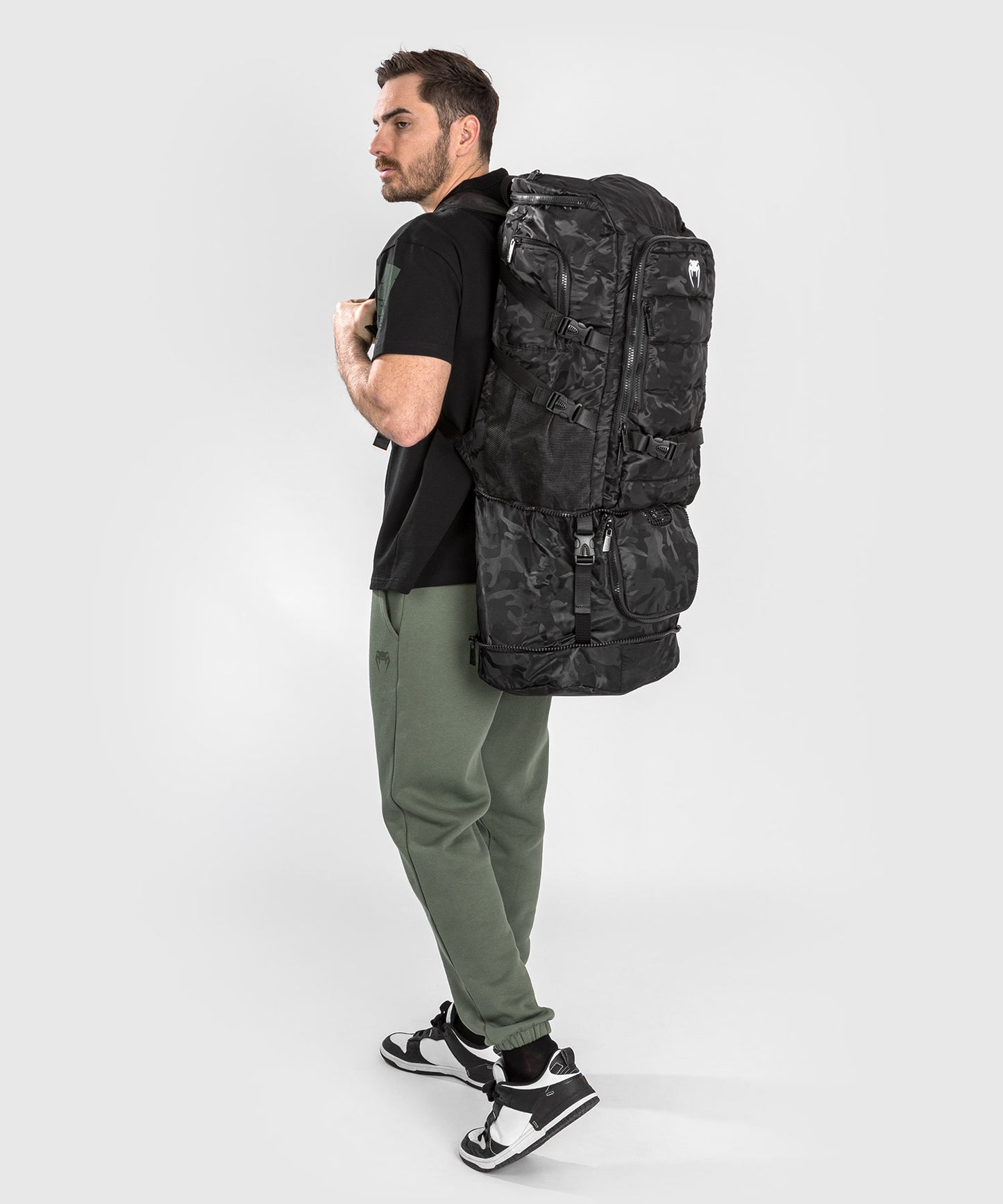 Venum Challenger Xtrem BackPack - Black/Dark Camo (ブラック/ダークカモ)