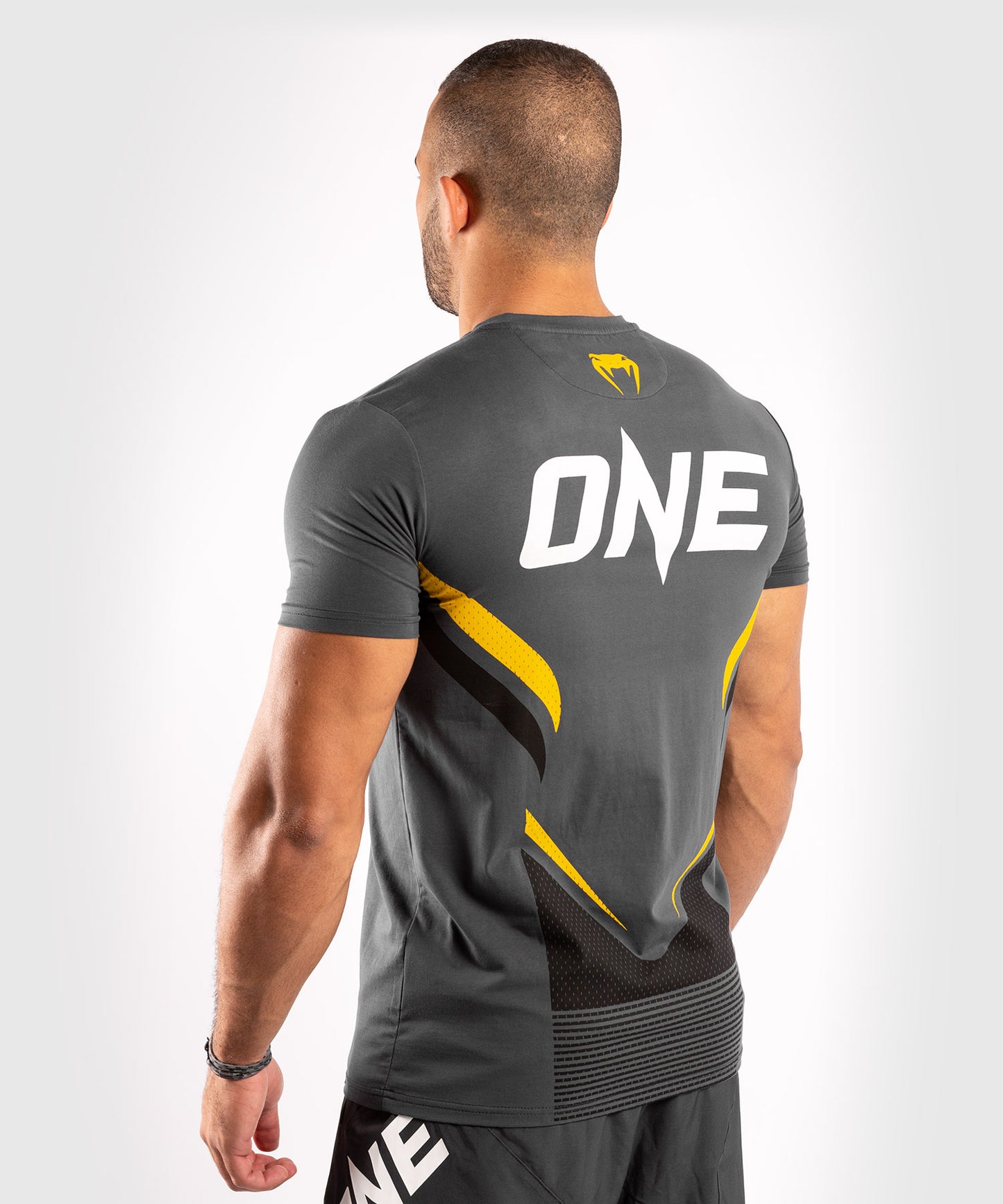 ONEFCインパクトTシャツ - グレー/イエロー