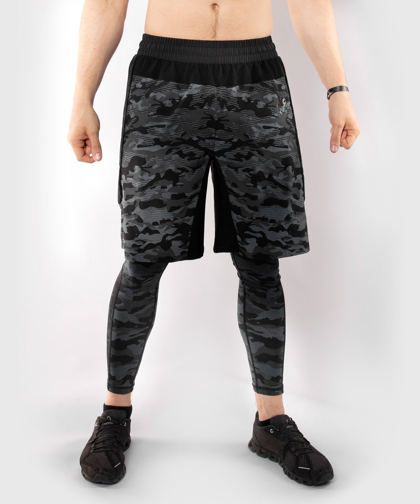 Venum Defender トレーニングショーツ - ダーク・カモ