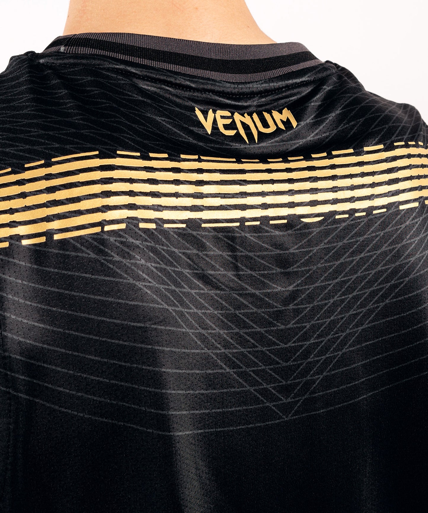 Venum Club 182 タンクトップ：ブラック／ゴールド
