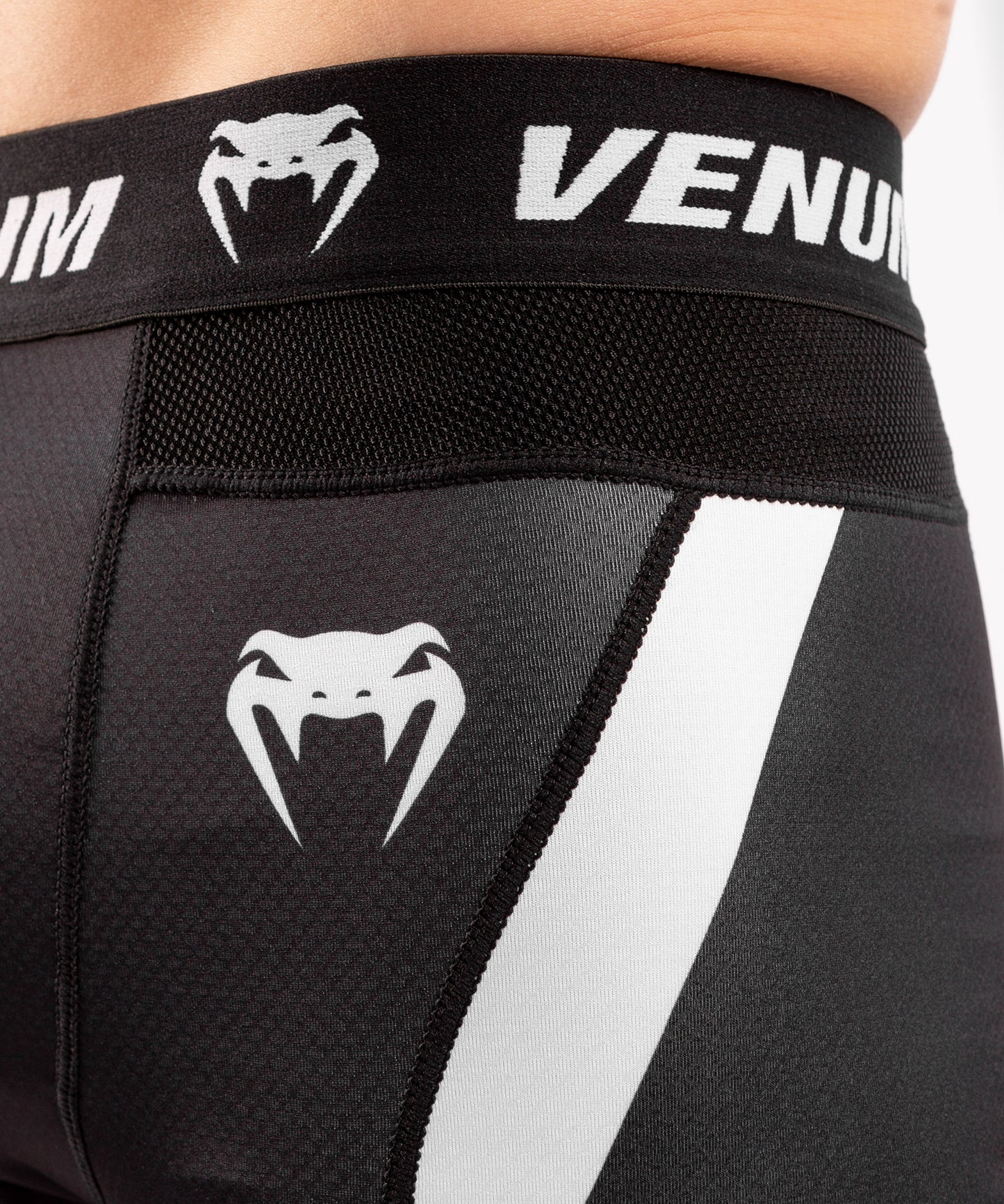 バーリトゥードVenum No Gi 3.0ショーツ - ブラック/ホワイト