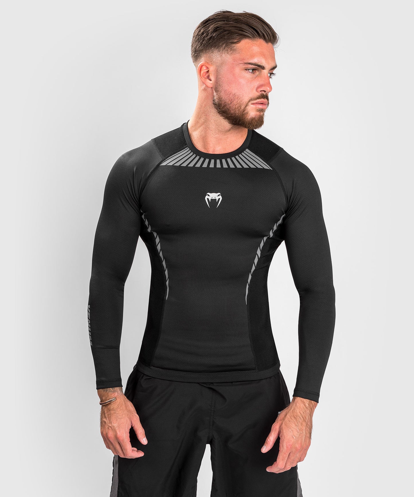 VENUM-04882-001