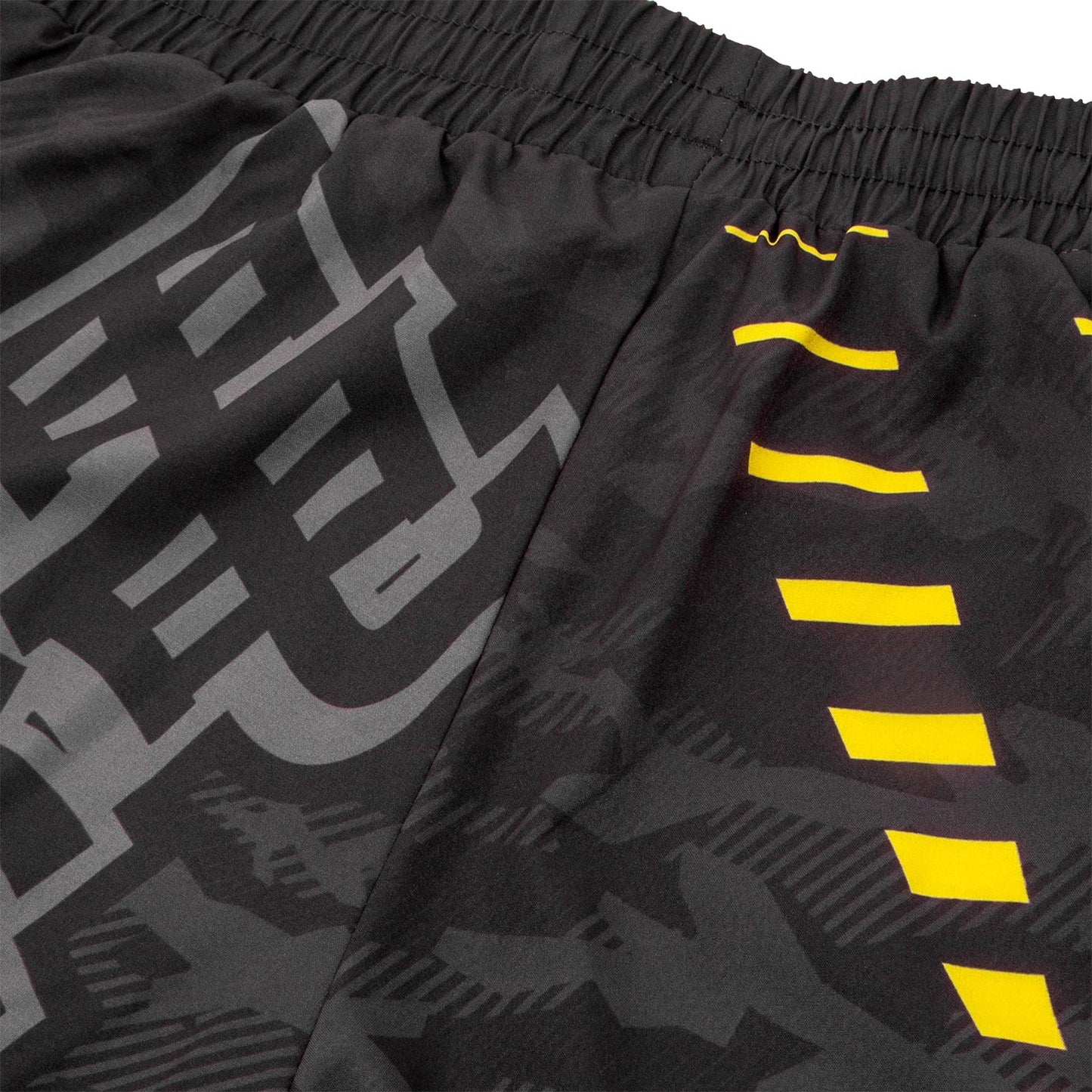 Venum Okinawa 2.0 トレー二ングショーツ - ブラック/イエロー