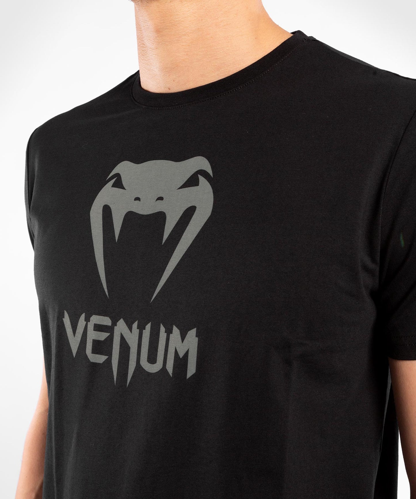 Venum Classic Tシャツ - ブラック/ダークグレー